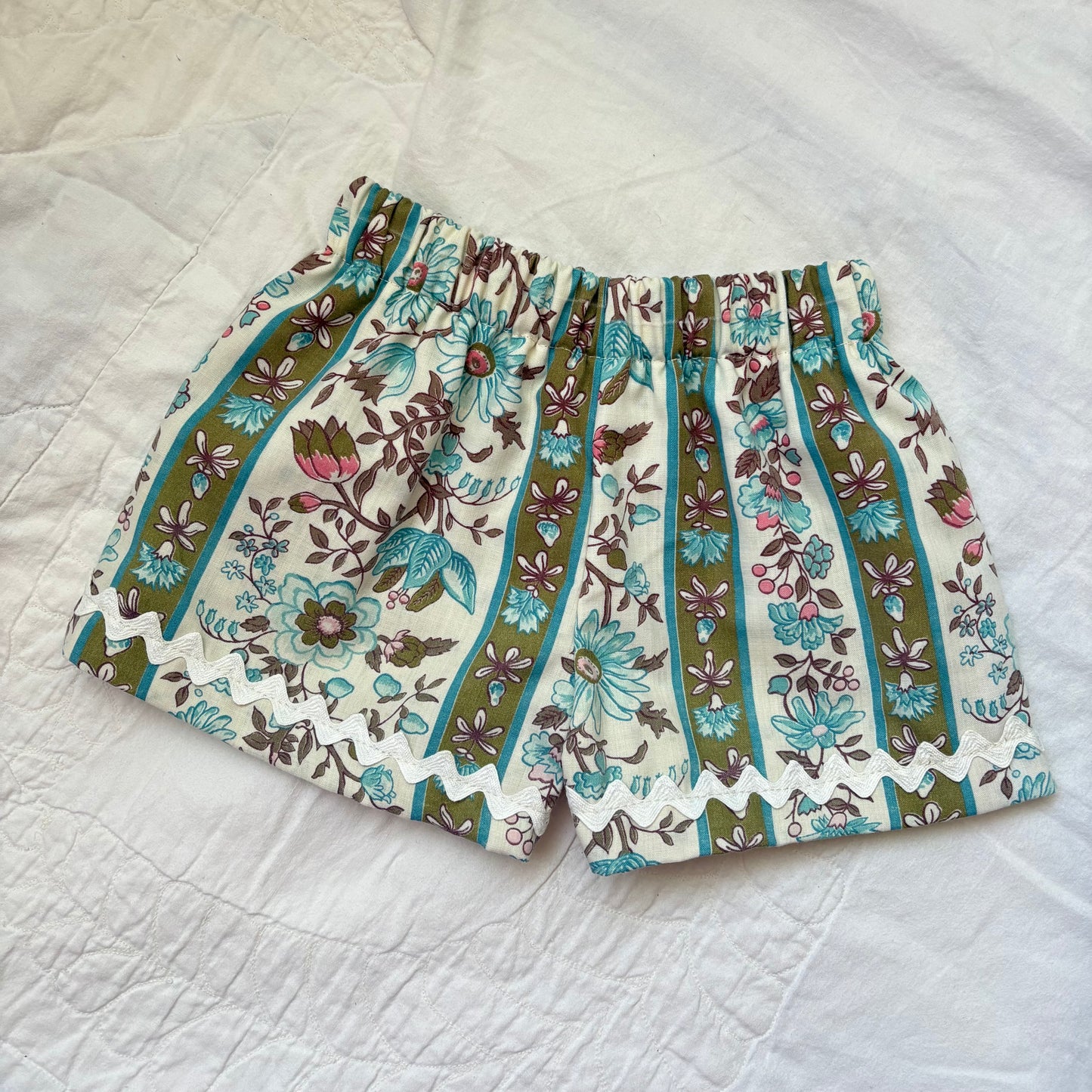 Floral stripe ric rac picnic shorts - 12/18m