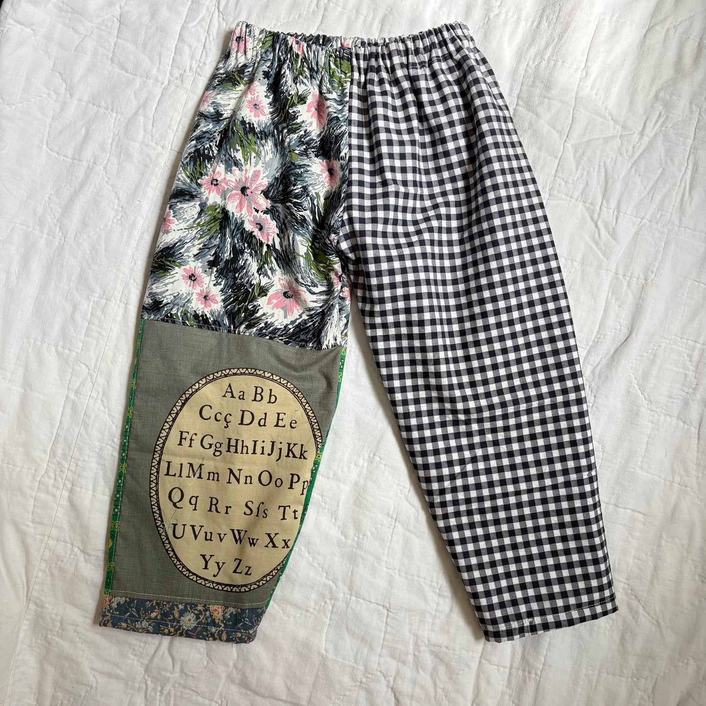 Alphabet pants - 5Y