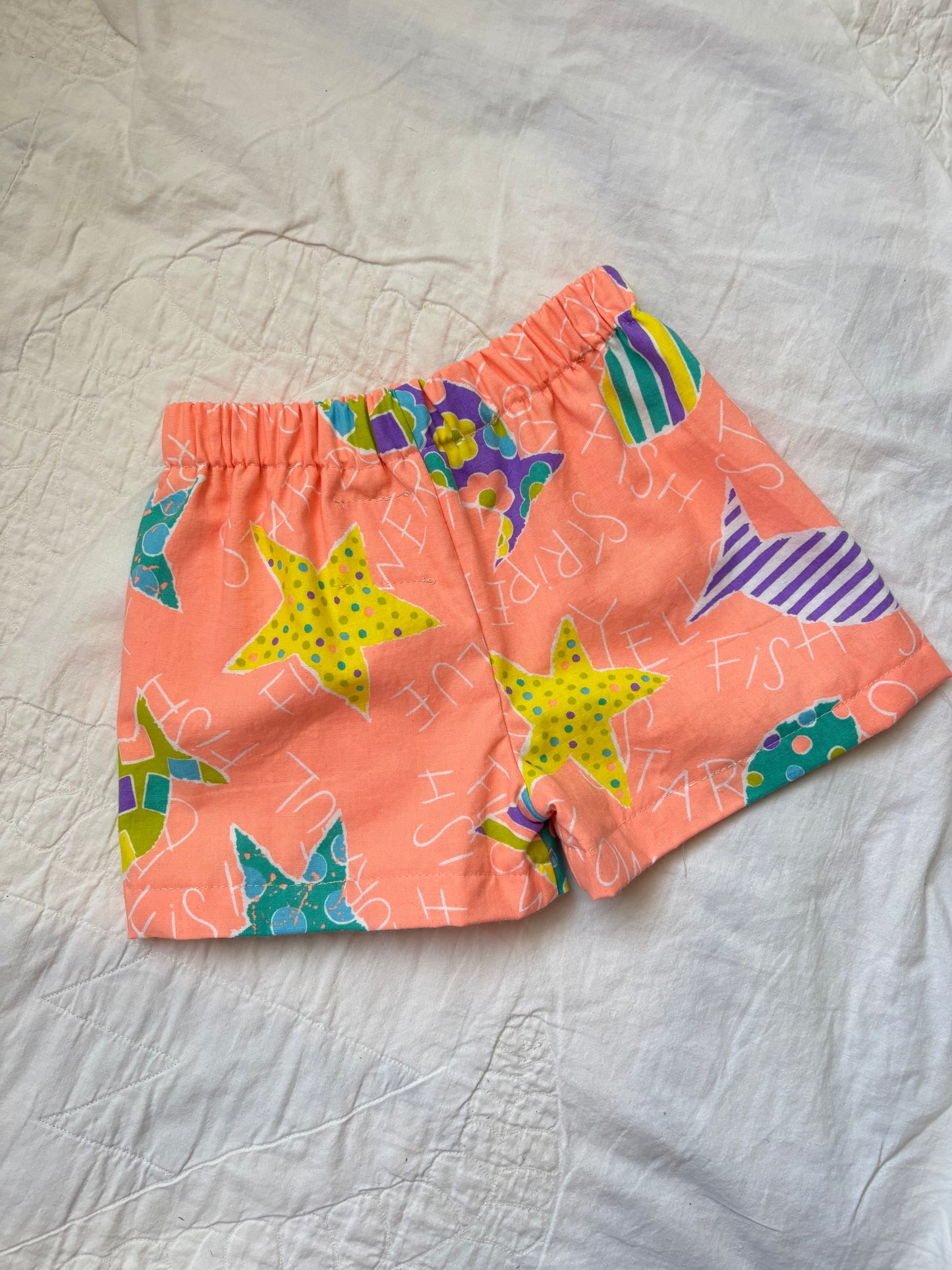 Neon fishies shorts - 3T