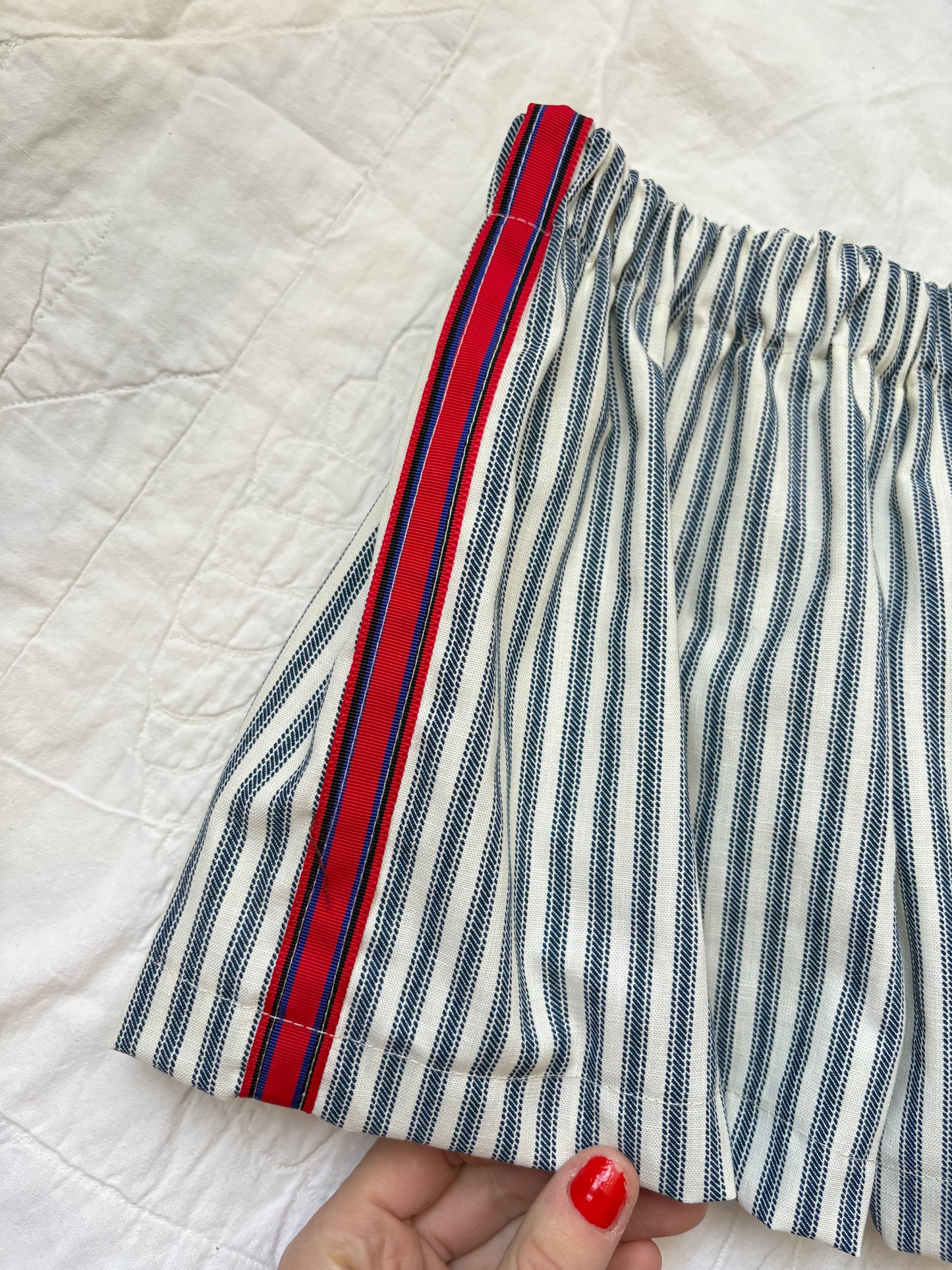 Navy stripe track shorts - 6Y