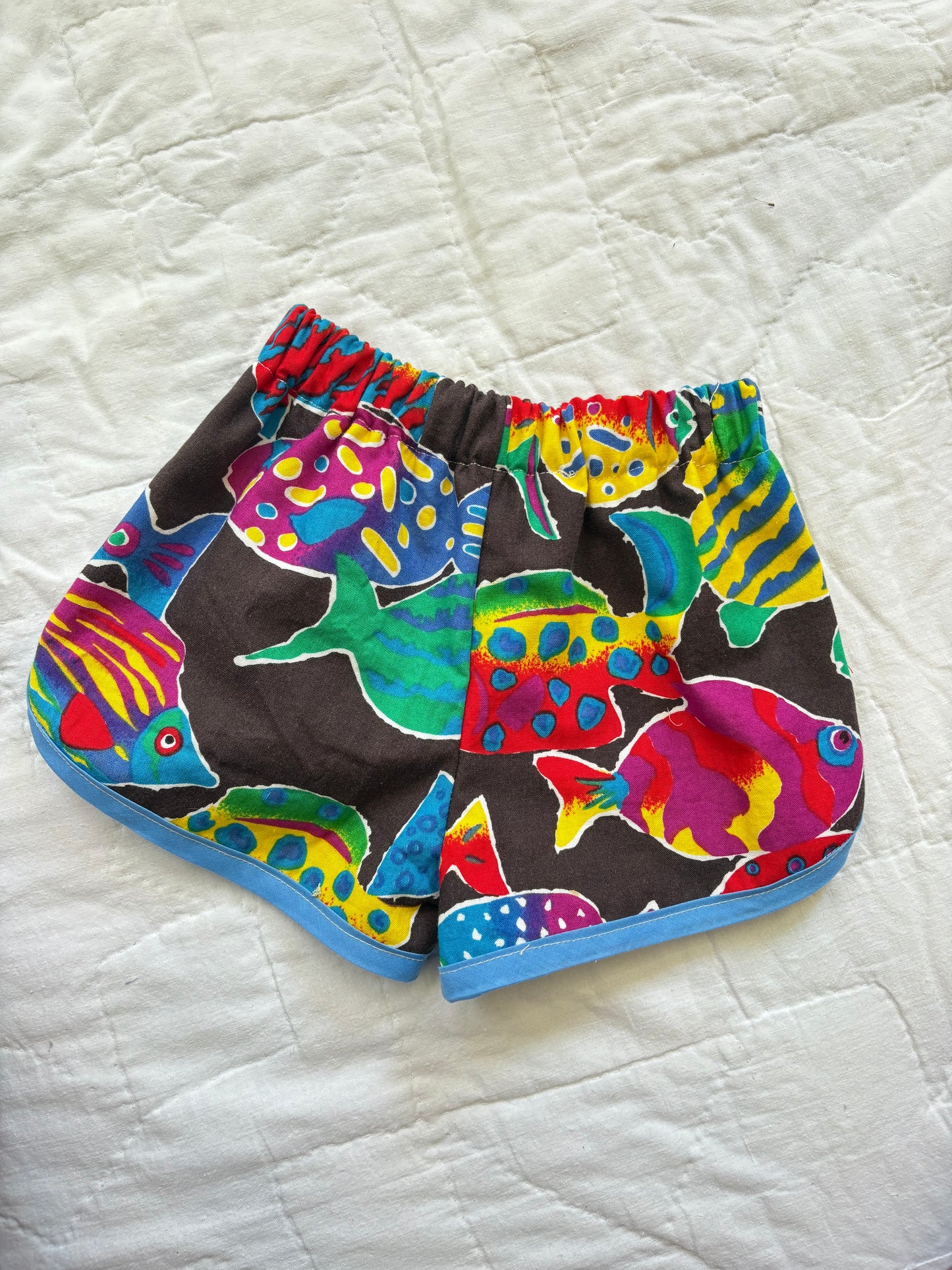 Rainbow fish track shorts - 2T