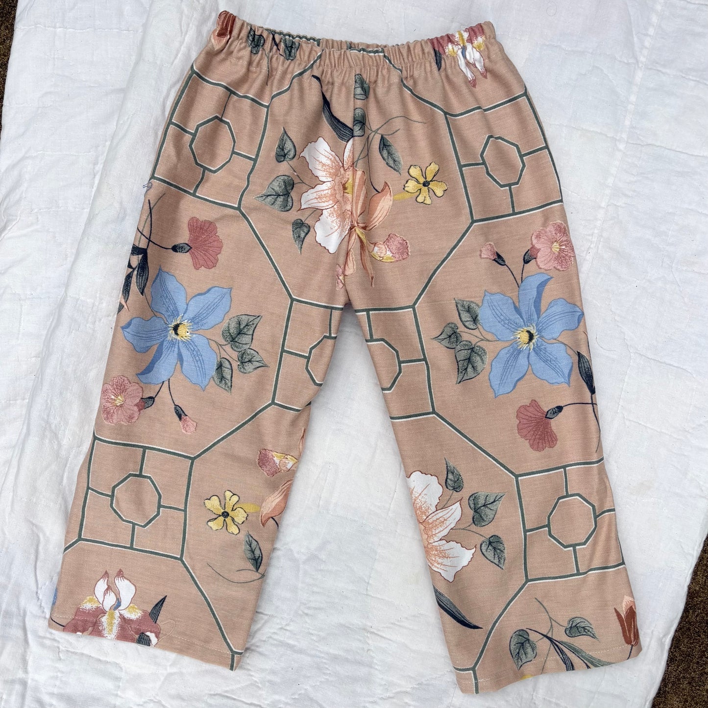 Secret garden pants - 4Y