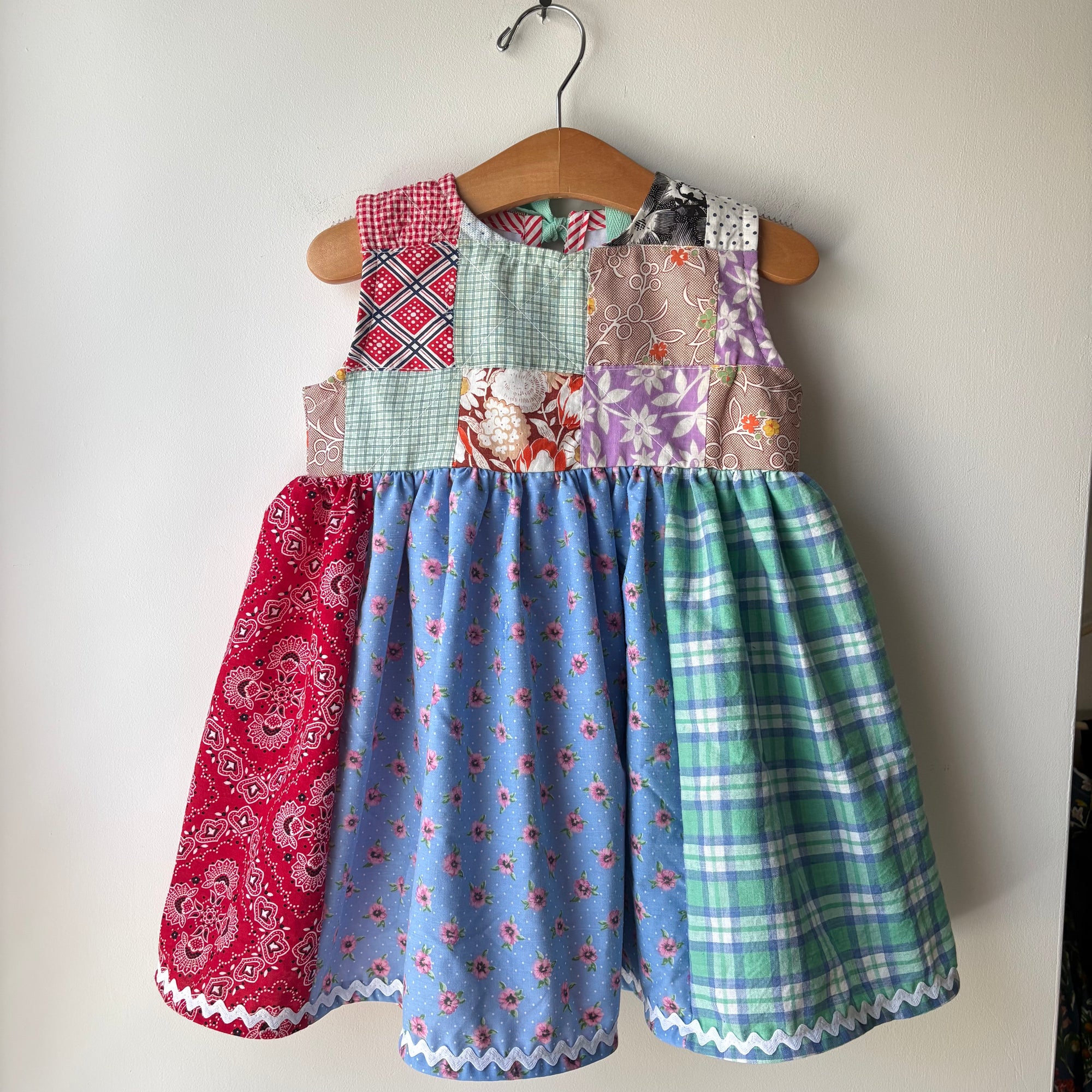 Field trip dress - 2T