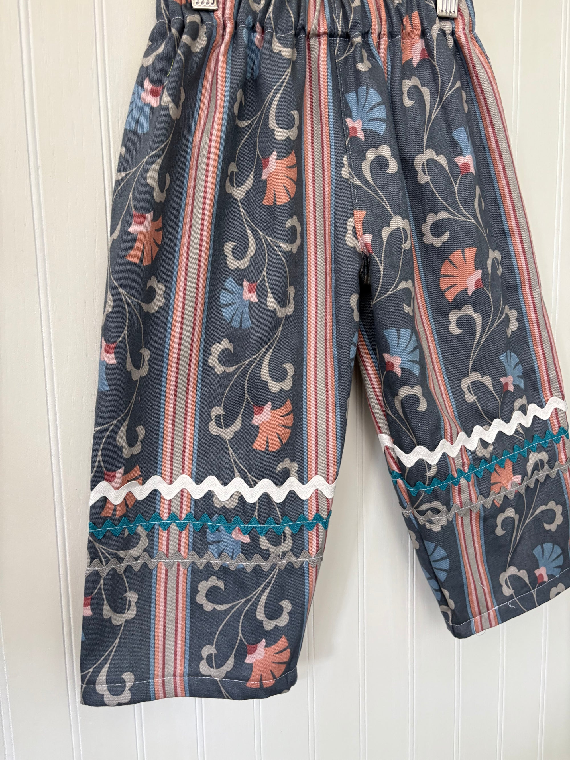 Ric rac floral pants - 2T