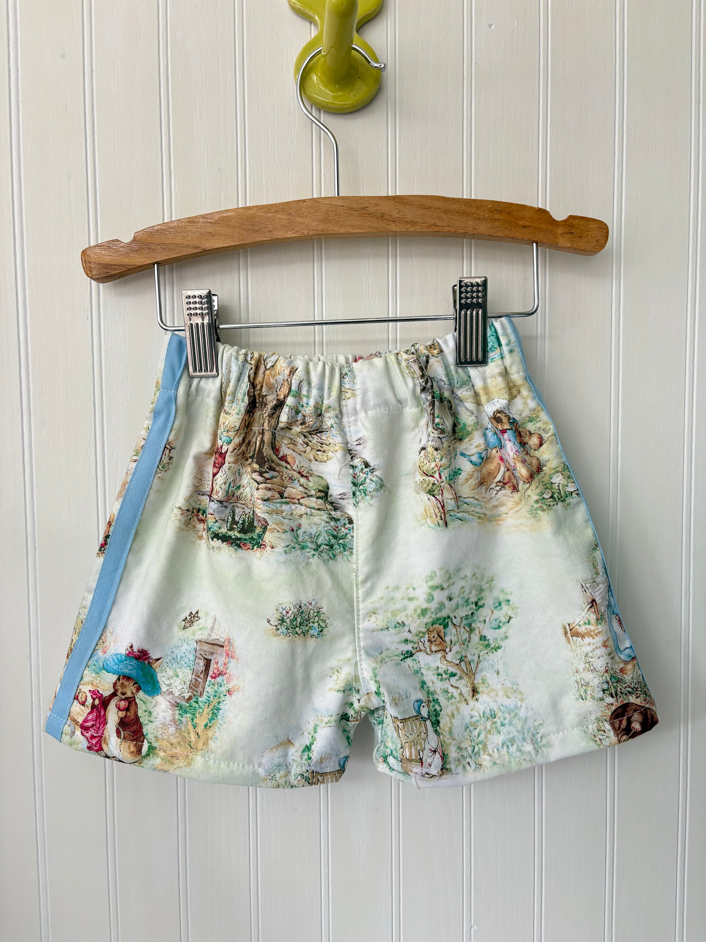 Beatrix Potter track stripe shorts - 2T