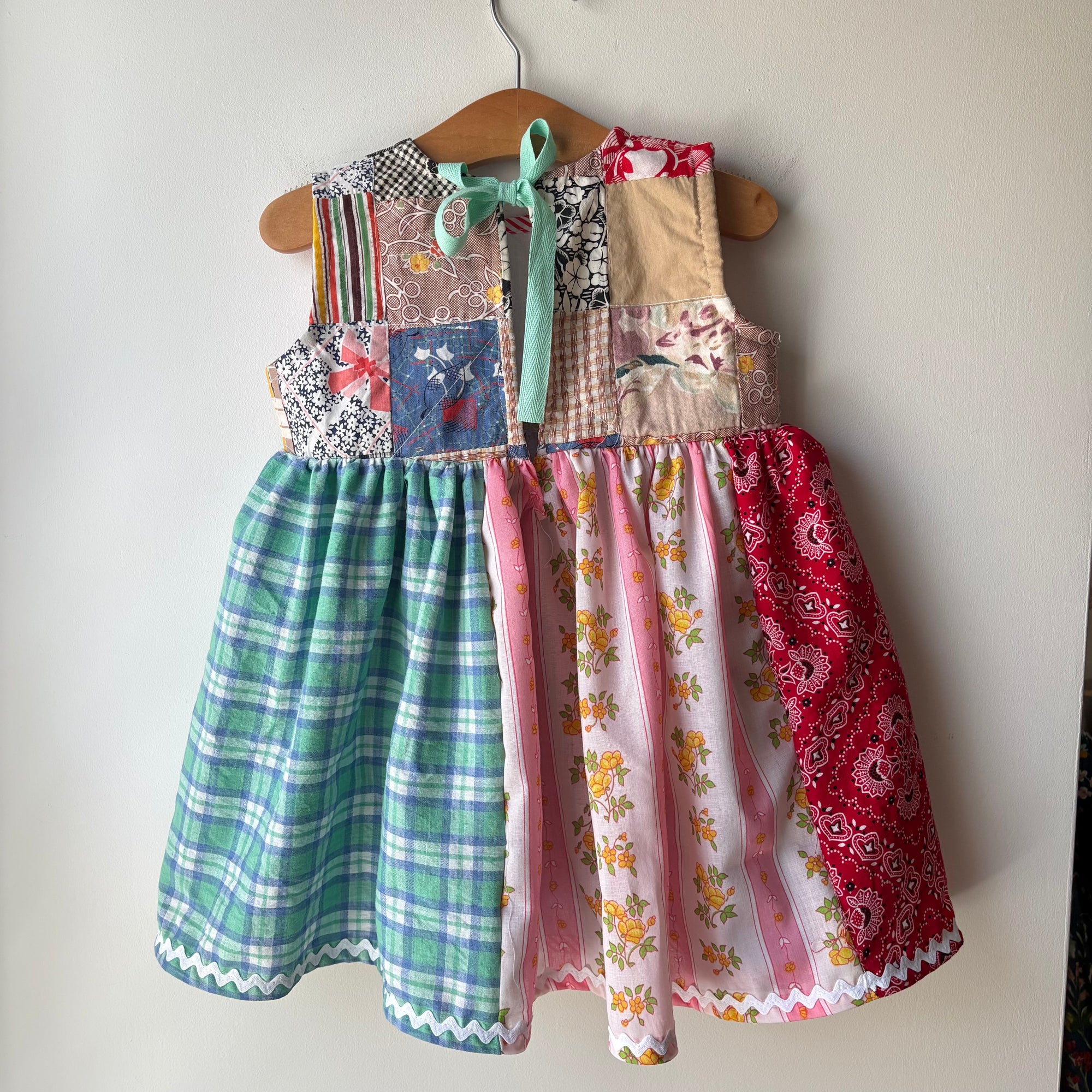 Field trip dress - 2T