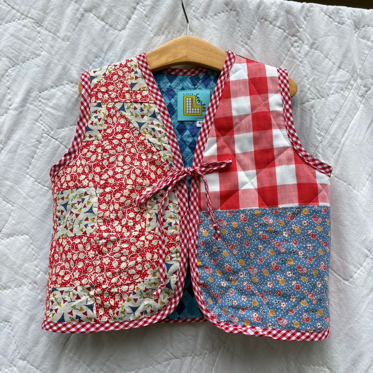 Scrapbook vest - 4/5