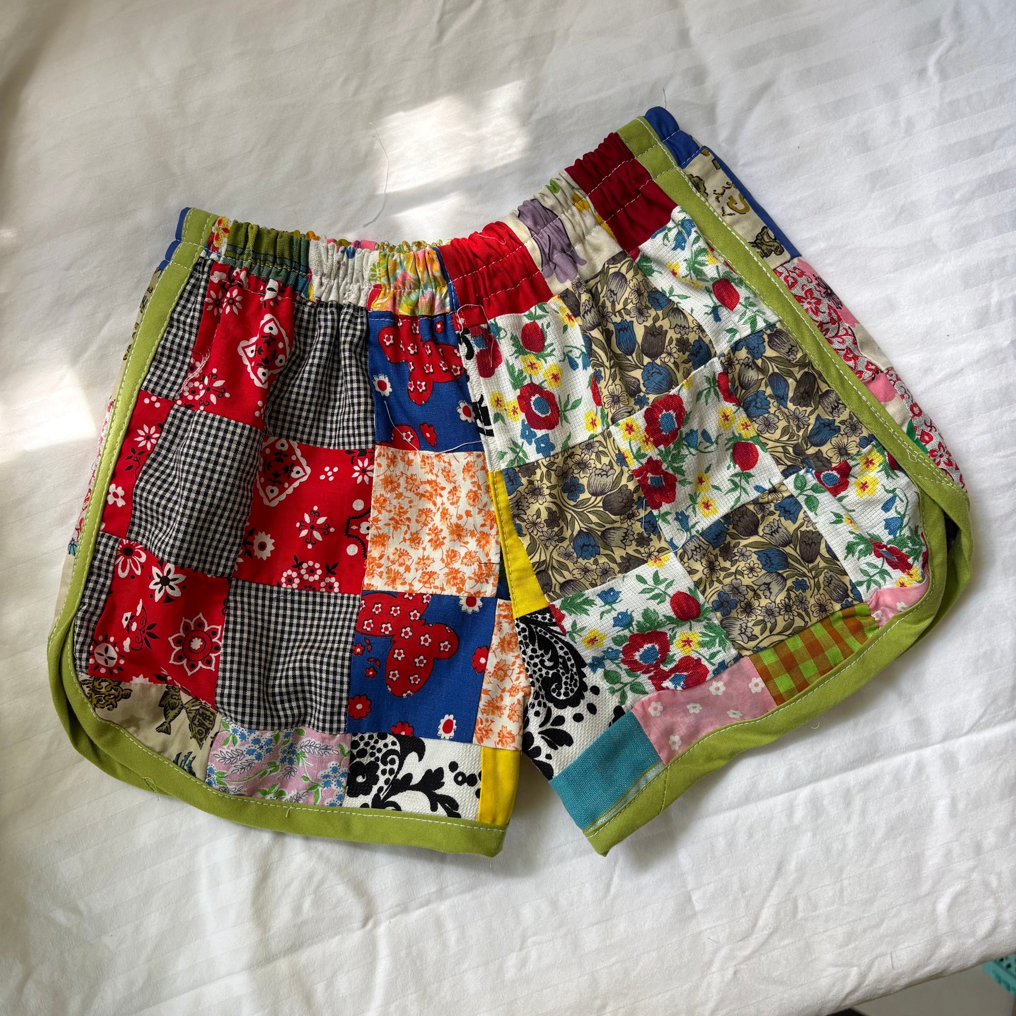 Quilt top track shorts - 6Y