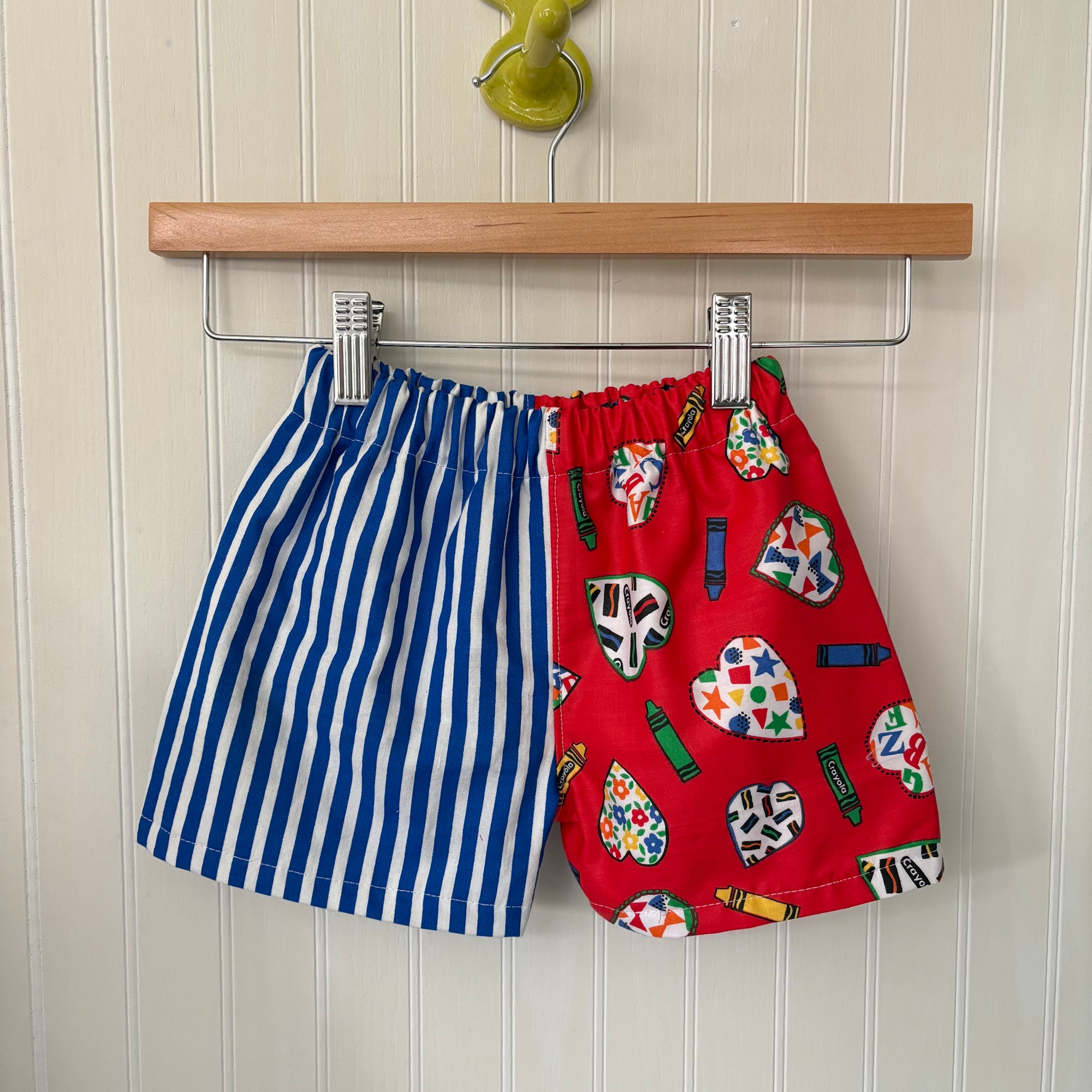Crayon mix print shorts - 2T