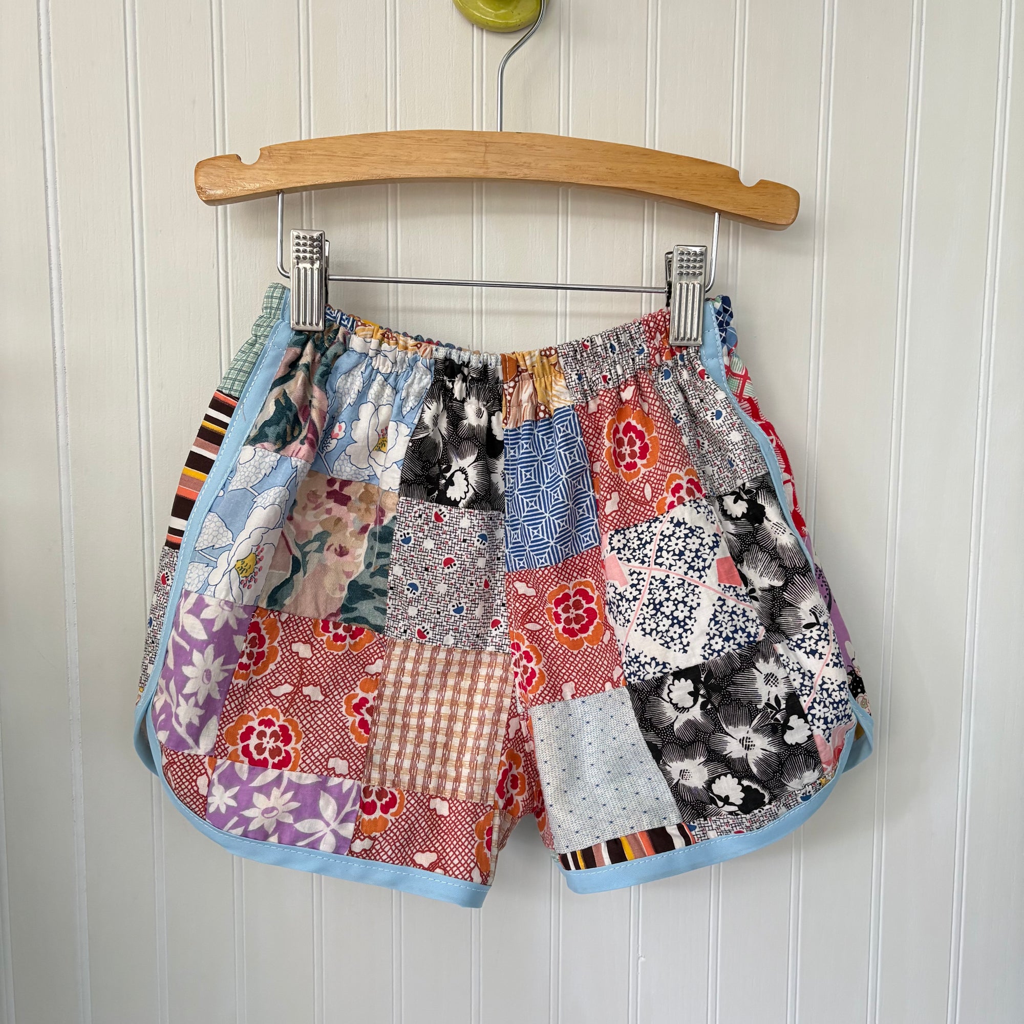 Quilt top track shorts - 5Y