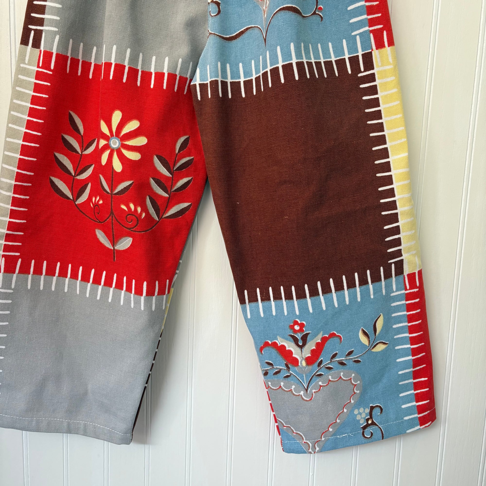 Folk art pants - 4Y