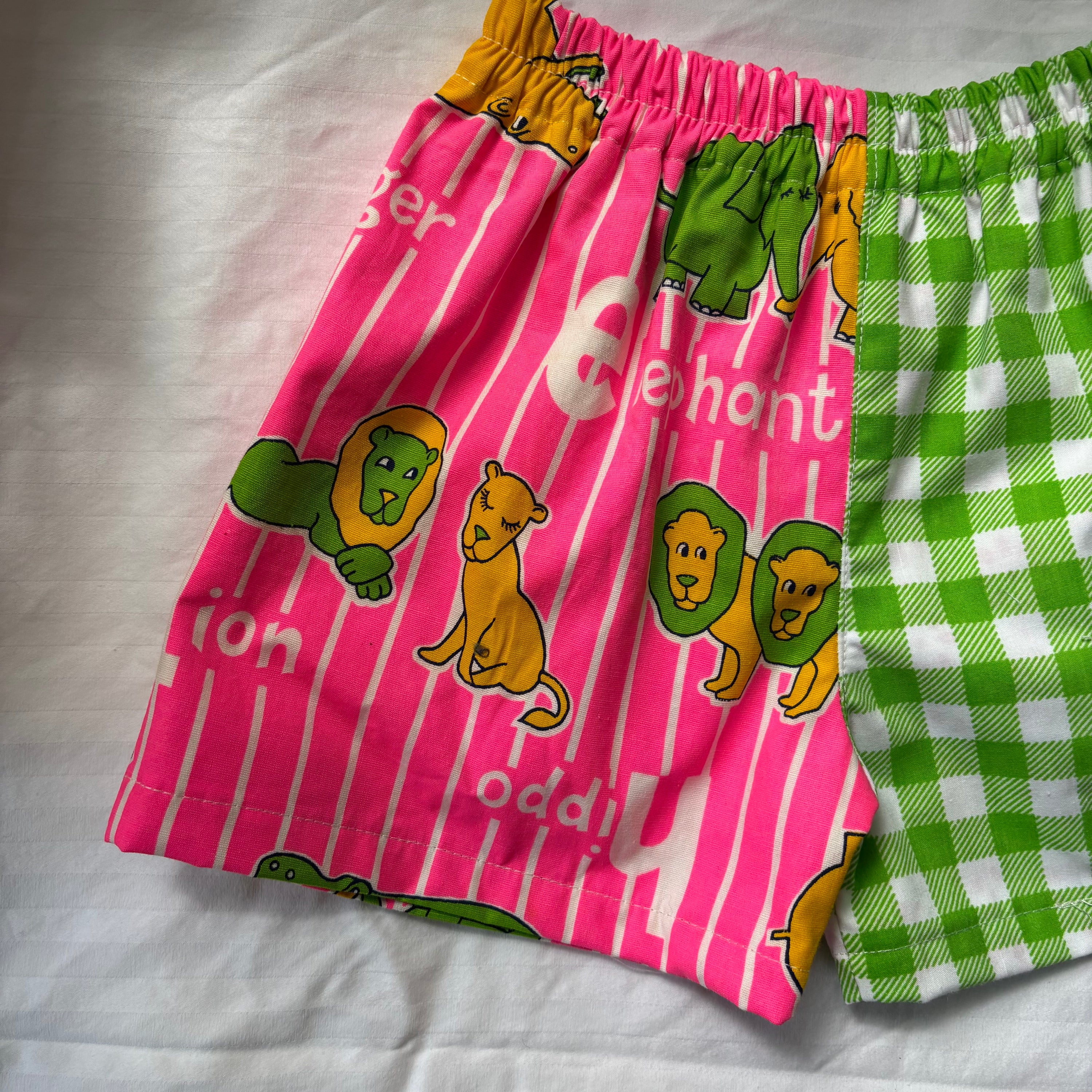 Neon animals mix print shorts - 3T