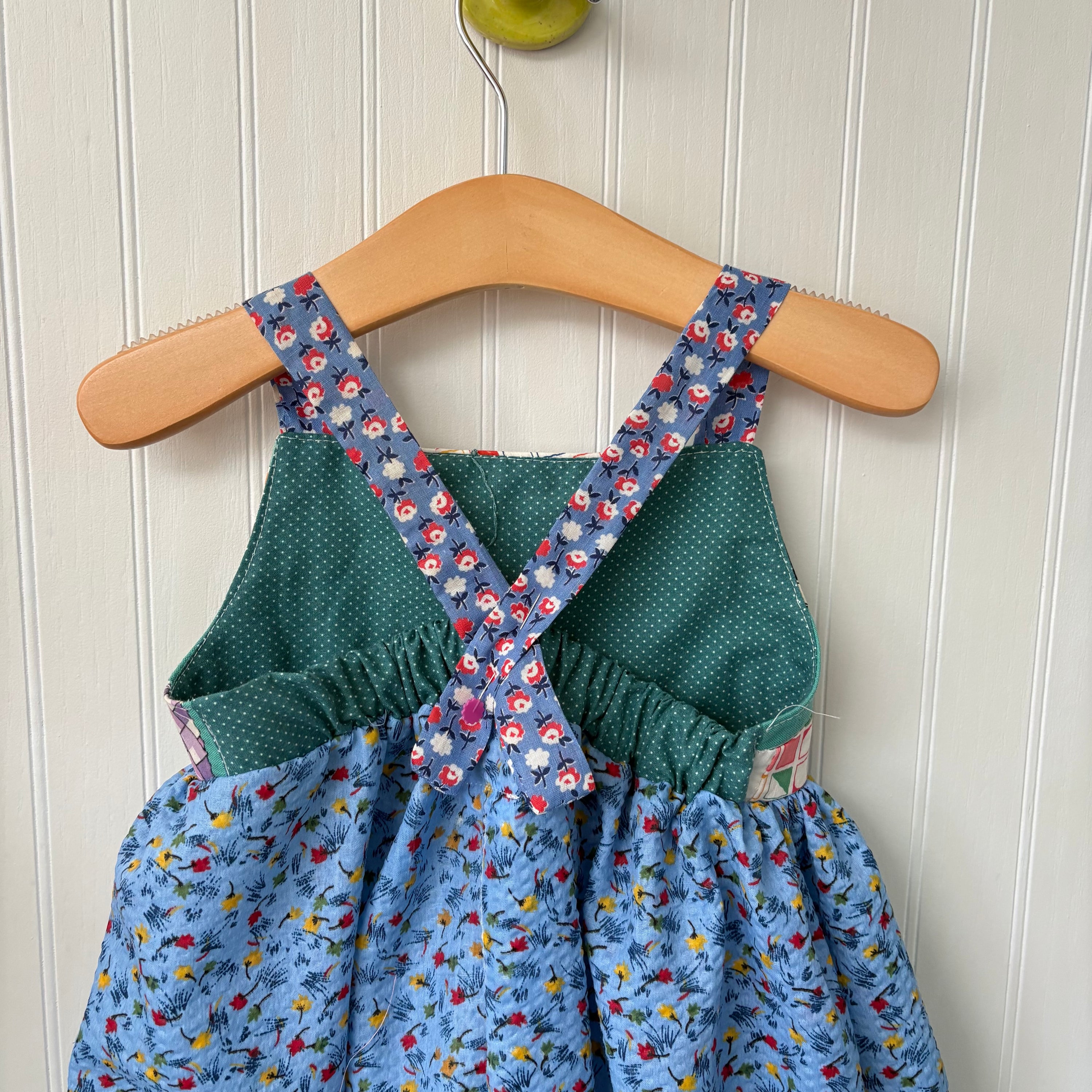Parade dress - 4Y