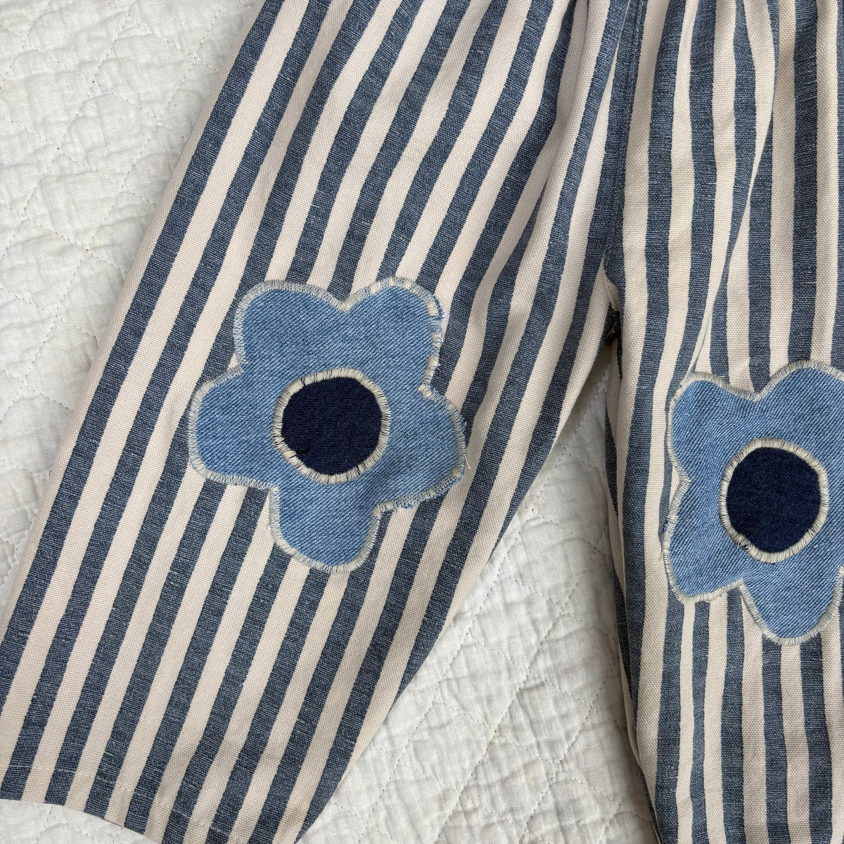 Daisy patch pants - 2T
