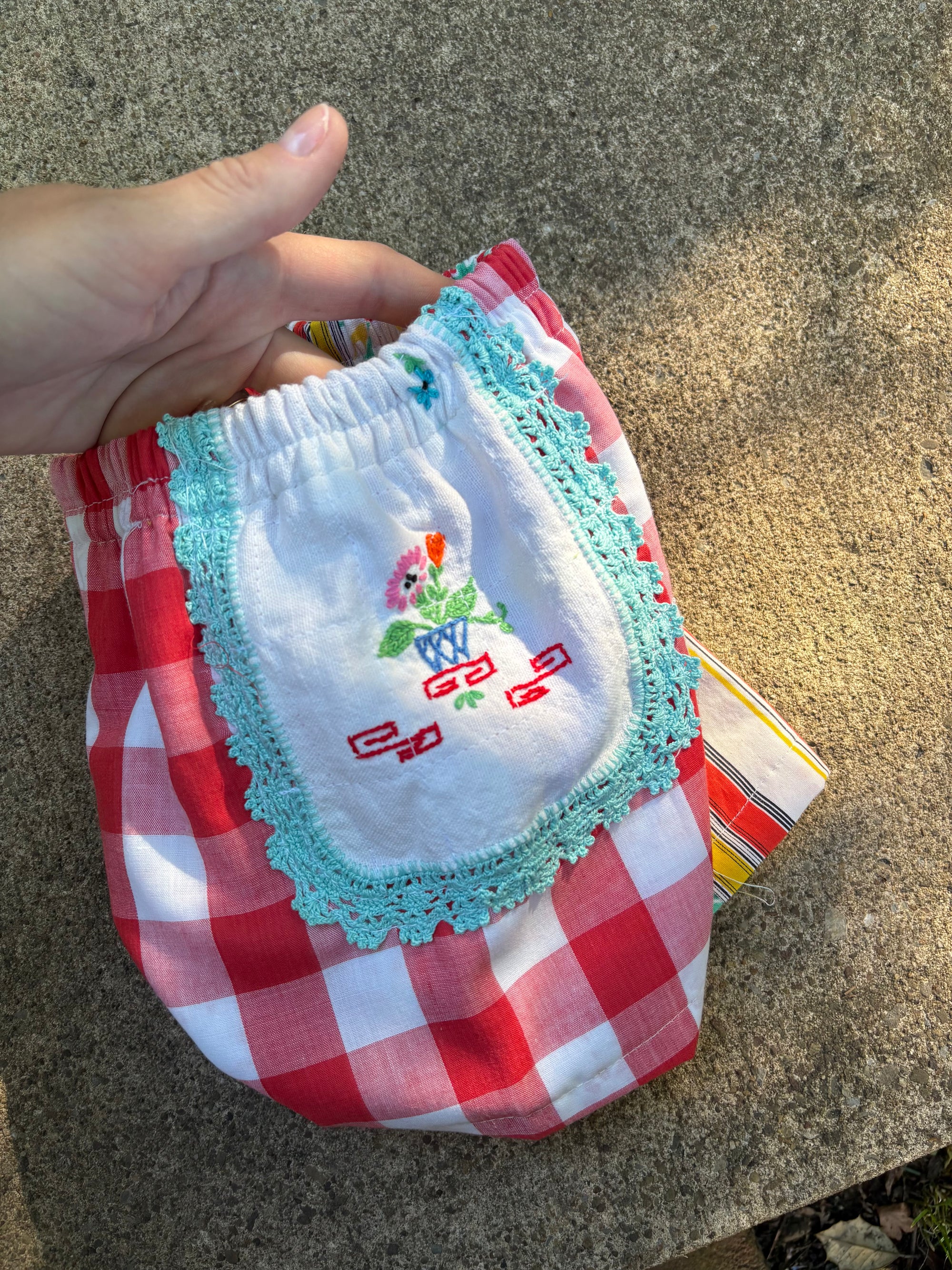 Floral embroidery shorts - 2T