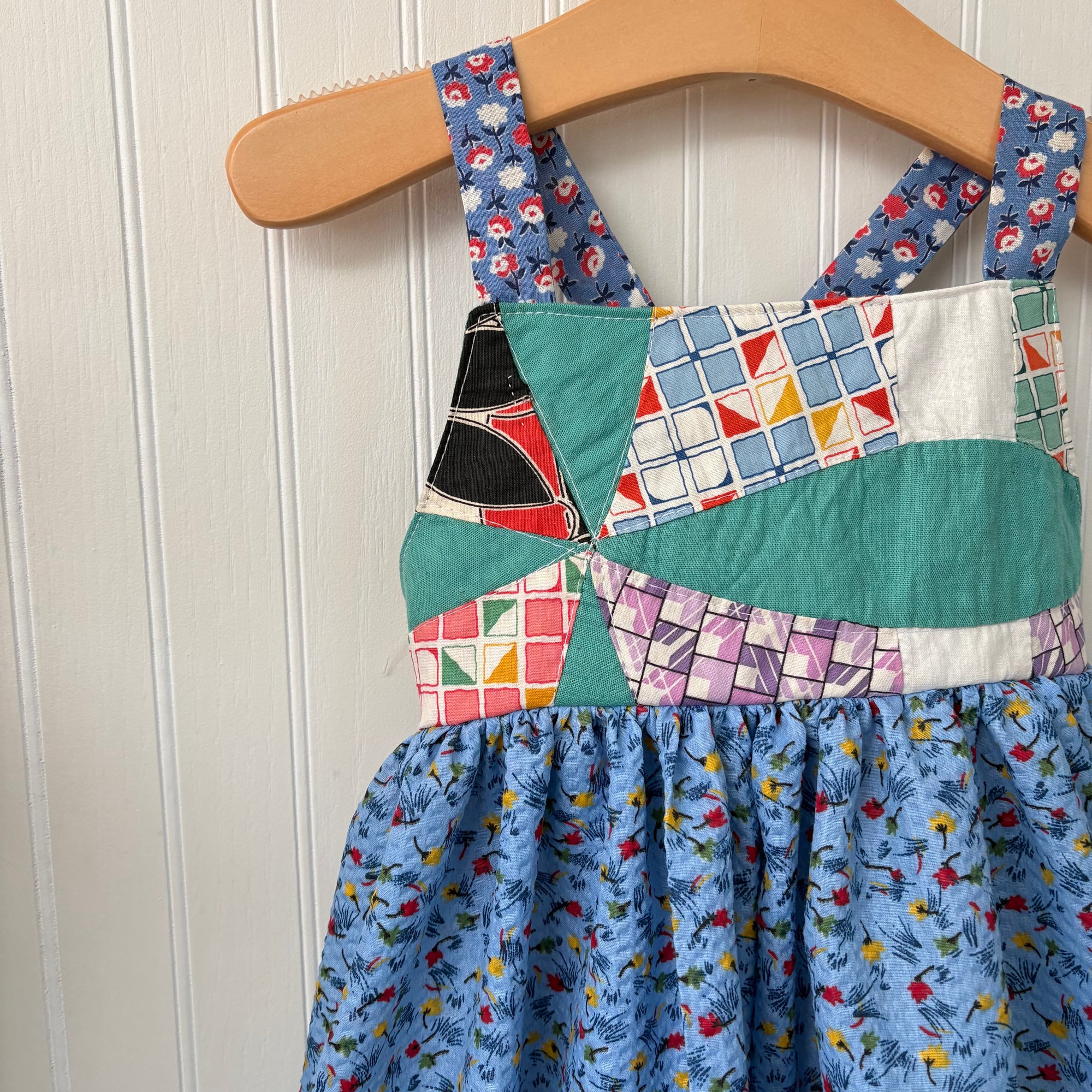 Parade dress - 4Y