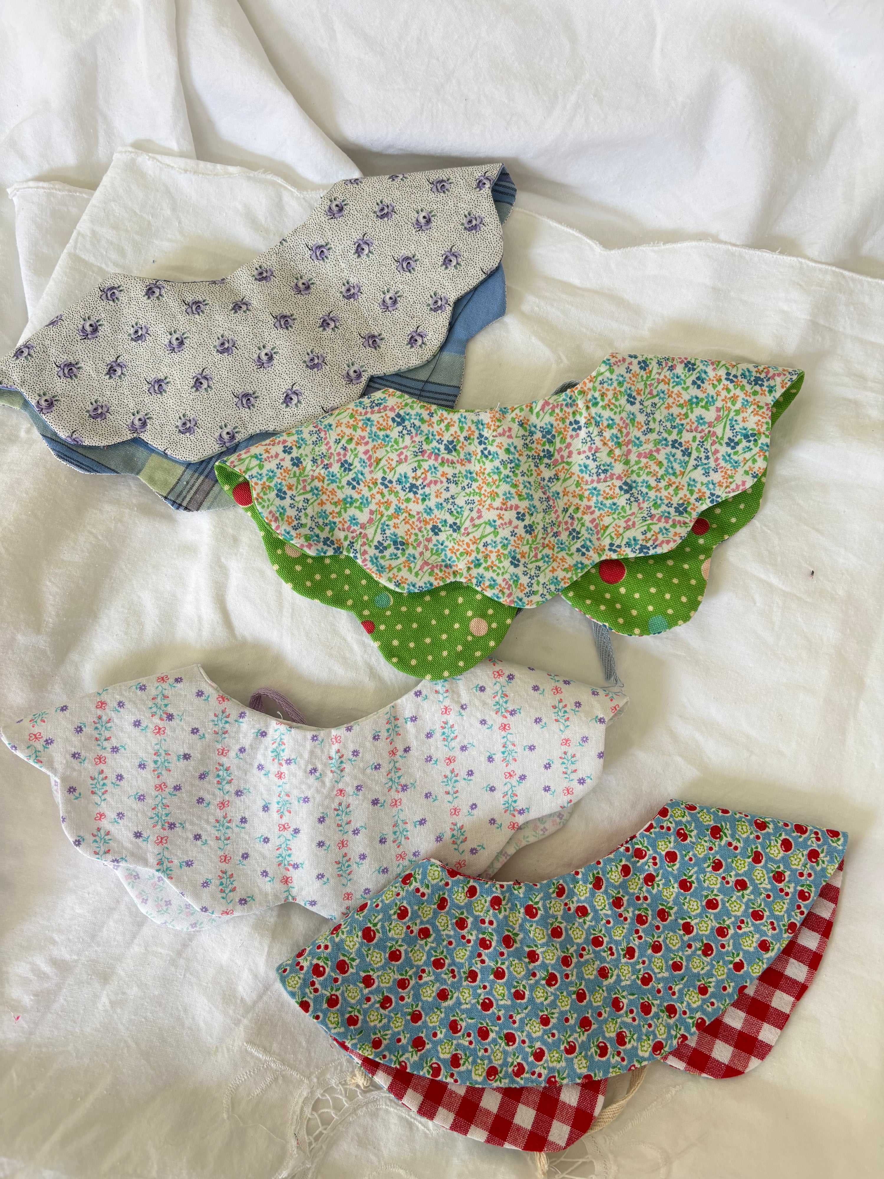 Petal pop collars