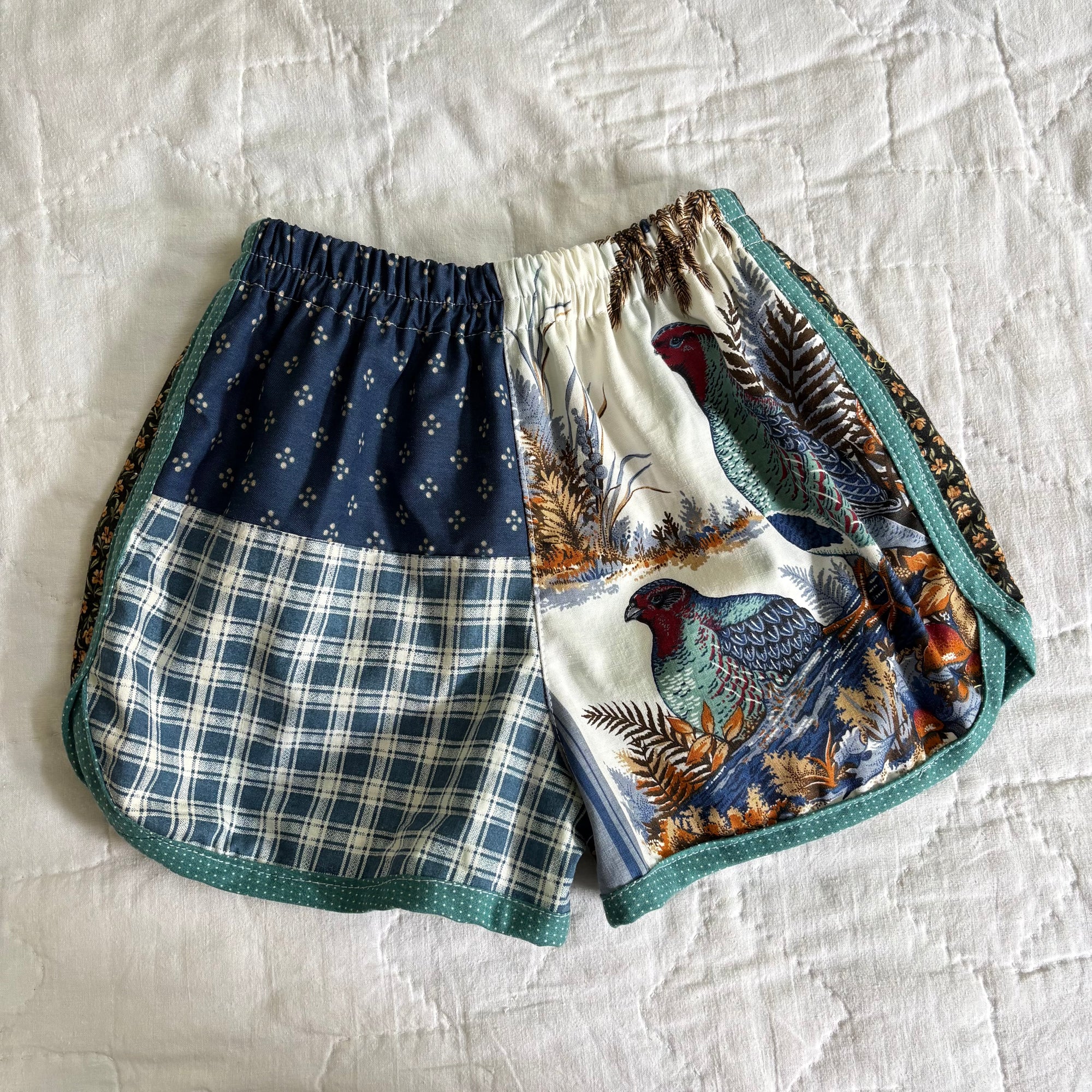 Wildlife track shorts - 5Y