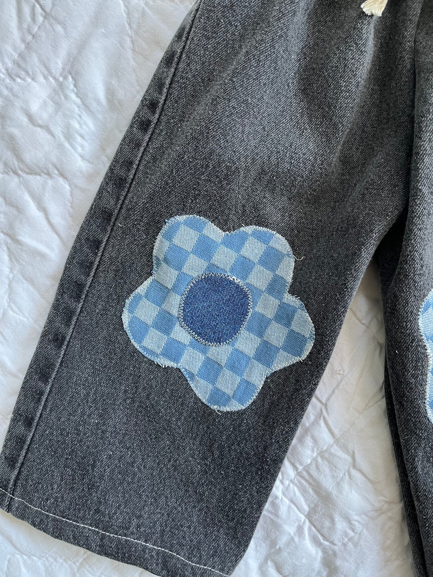 Daisy patch jeans - 2t