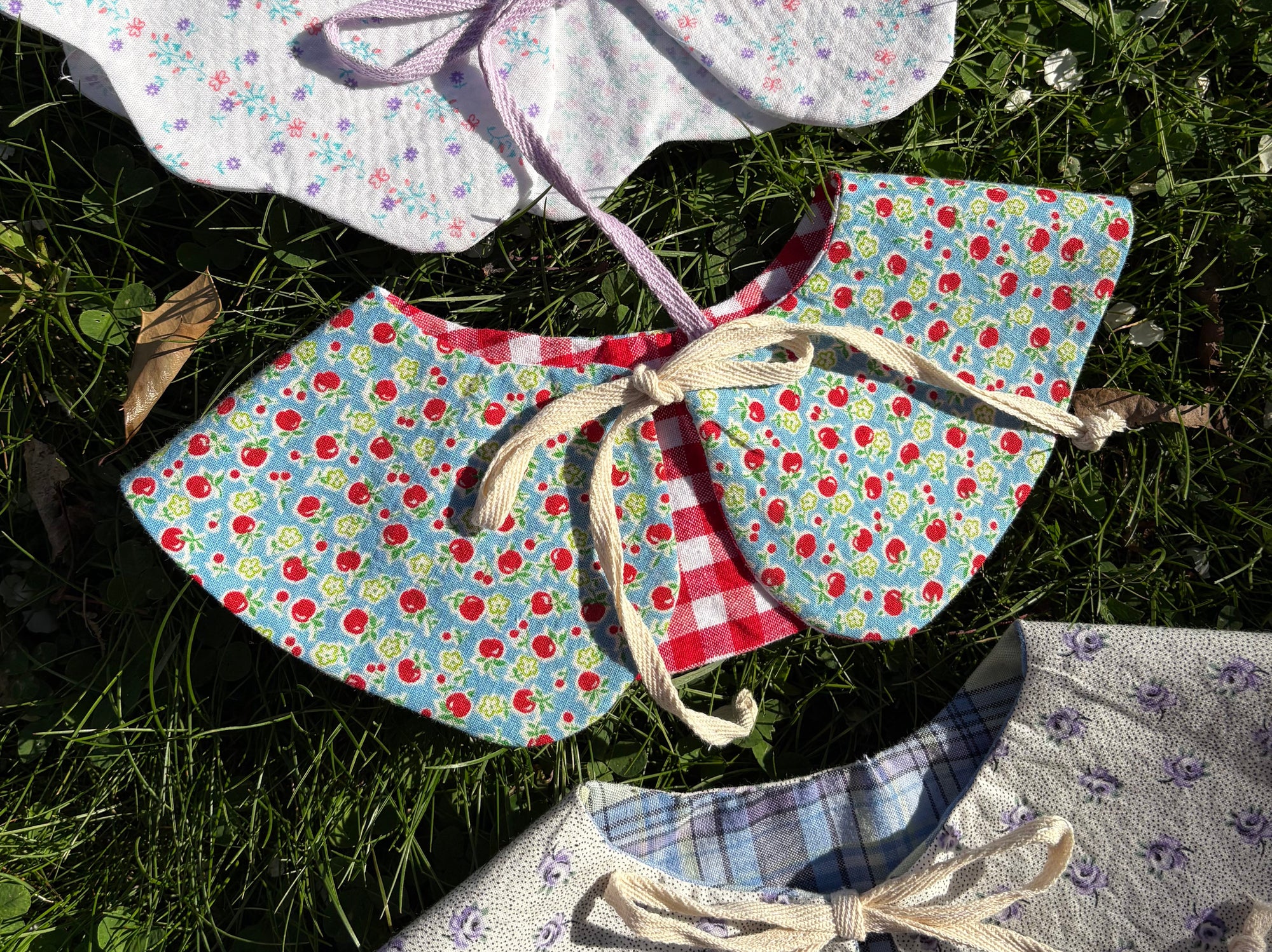 Petal pop collars
