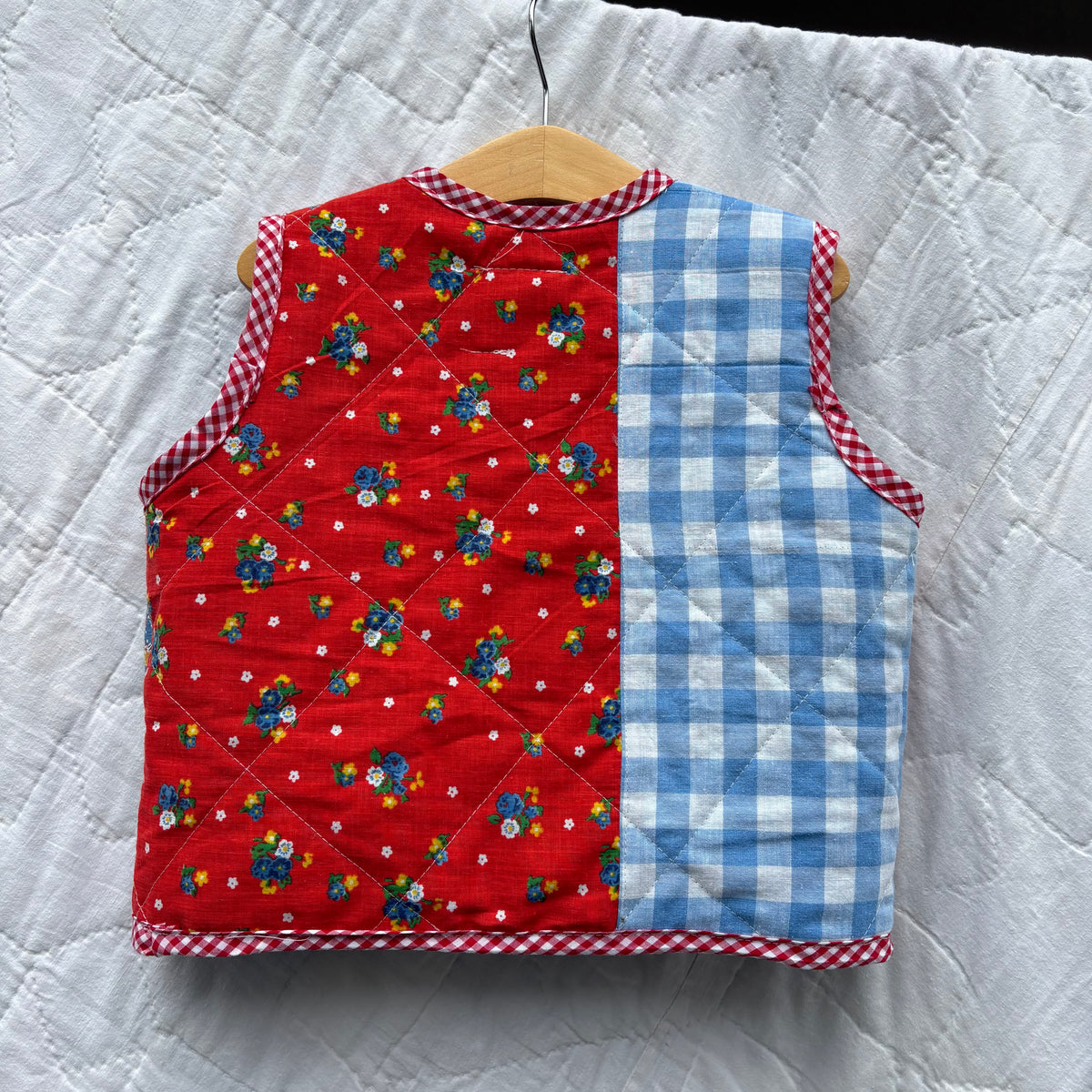 Scrapbook vest - 4/5