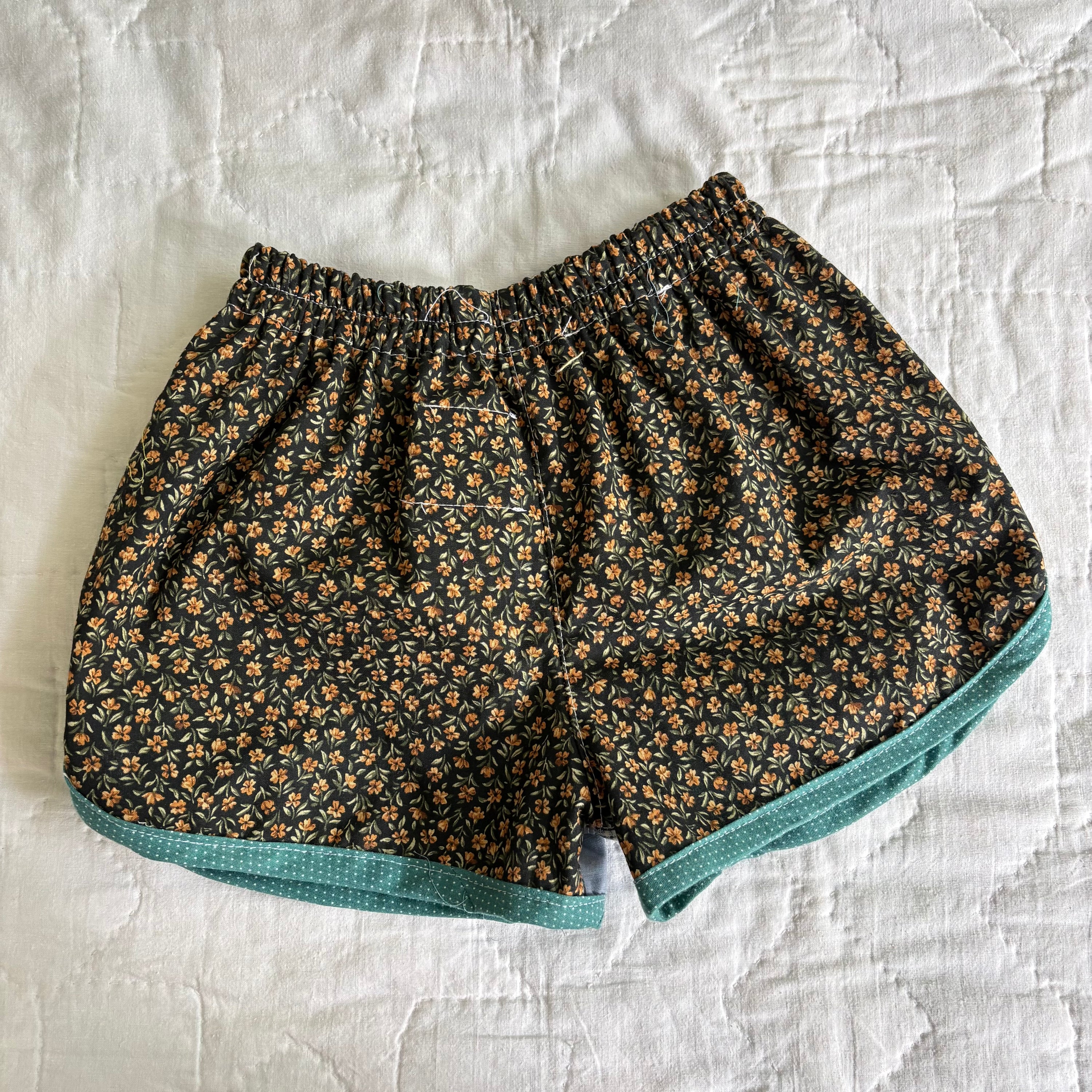 Wildlife track shorts - 5Y