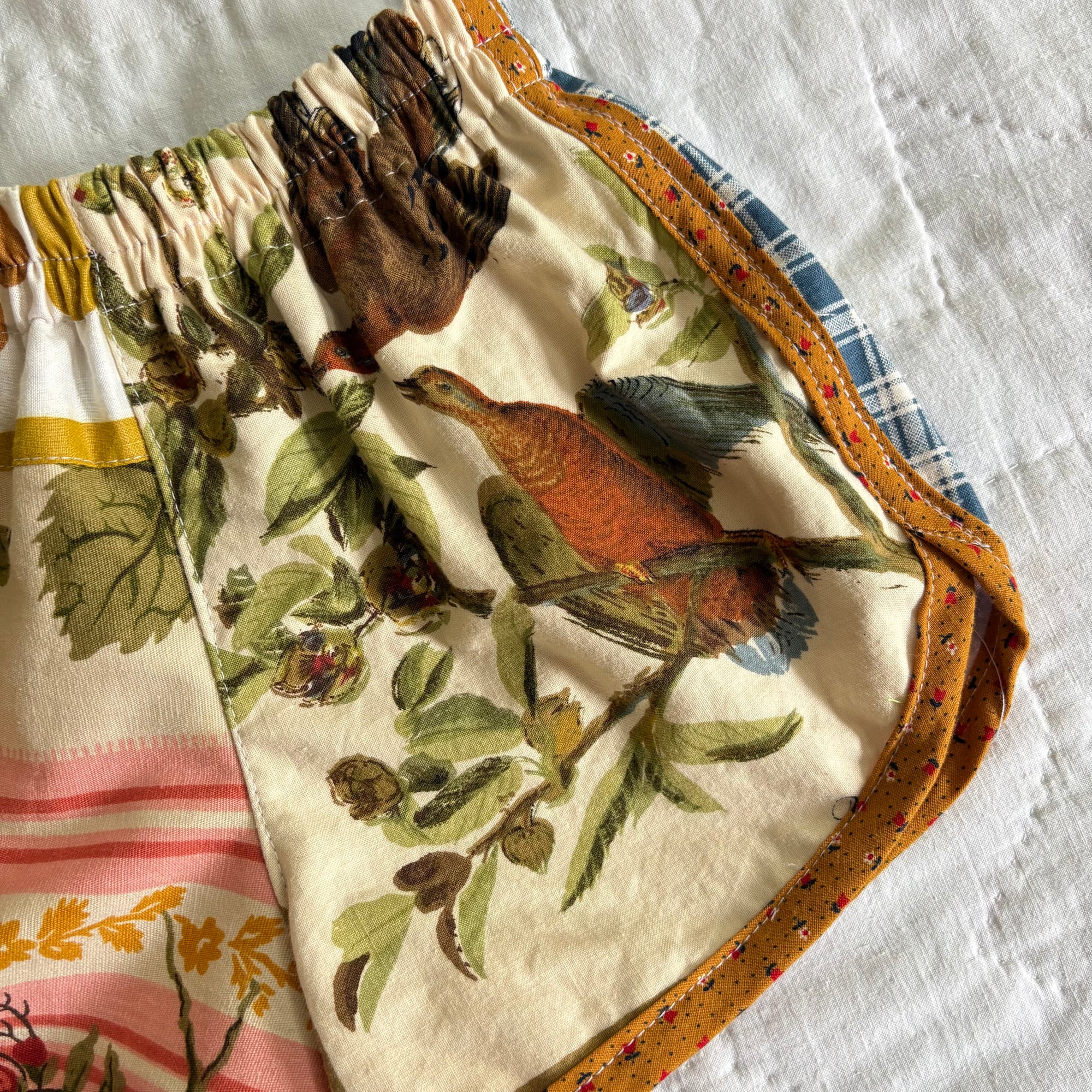 Wildlife track shorts - 3T
