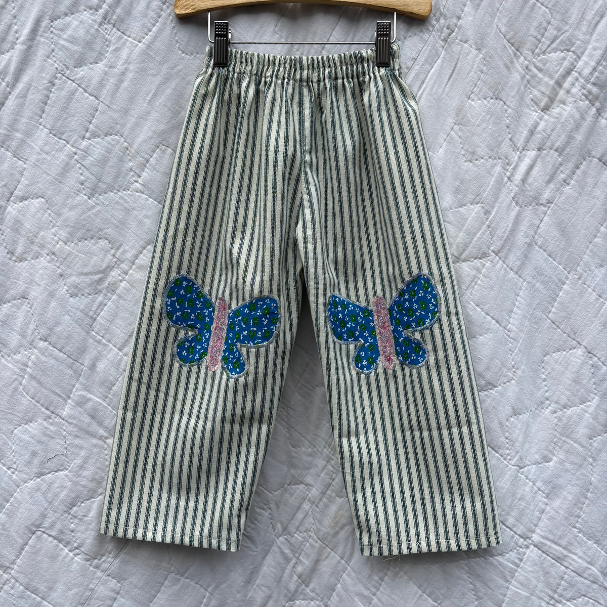 Butterfly patch pants - 4Y