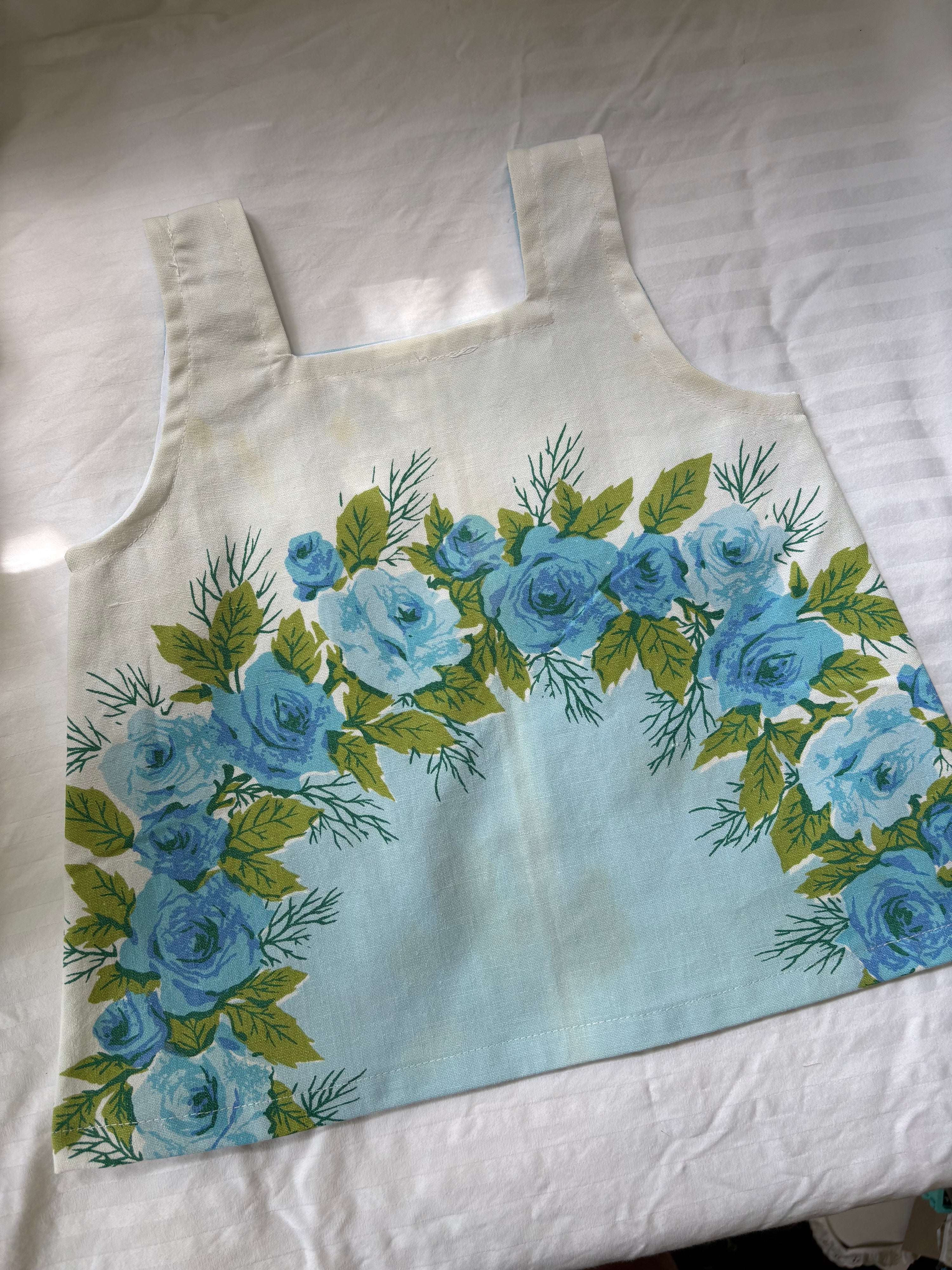 Floral tablecloth set - 4/5 *read!*