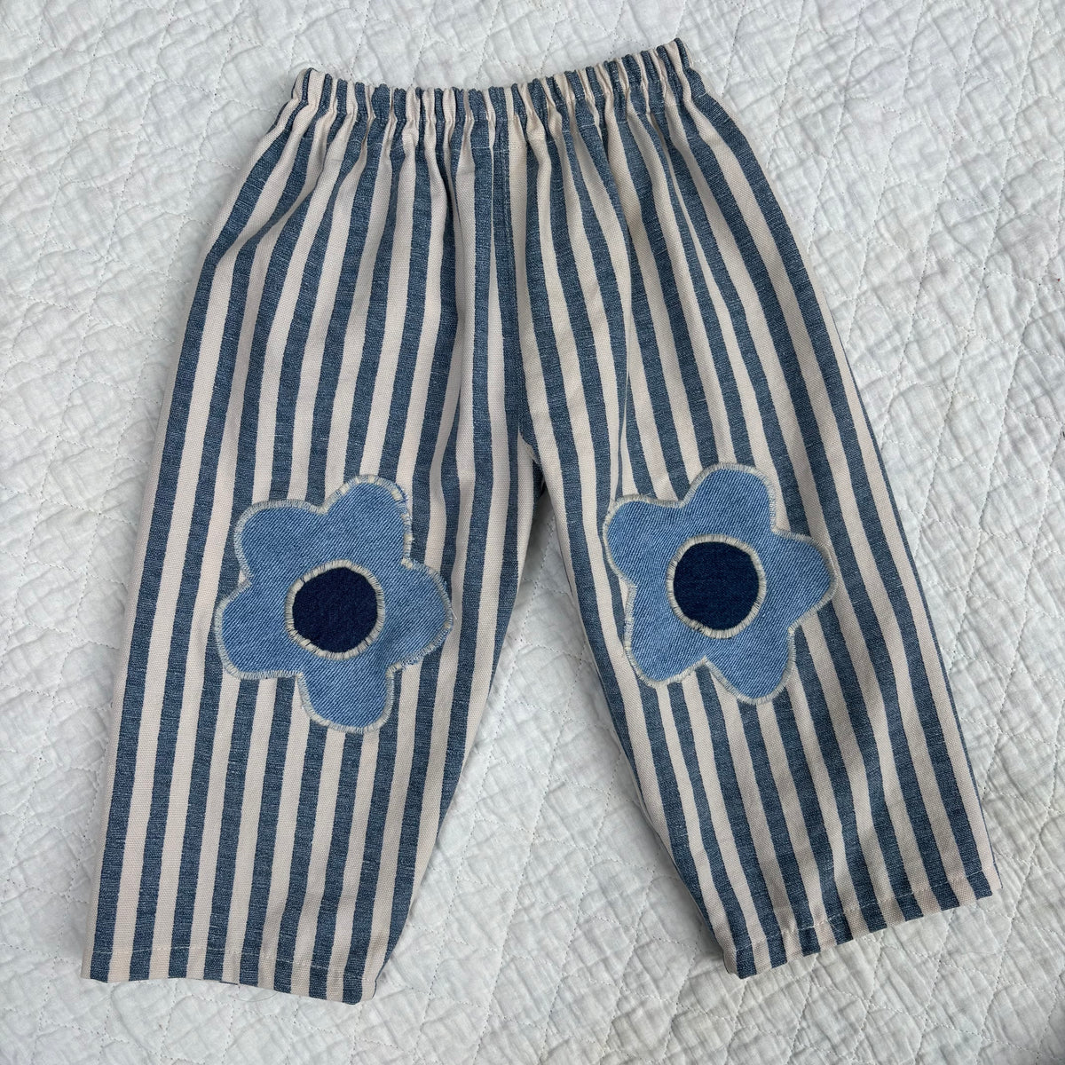 Daisy patch pants - 2T