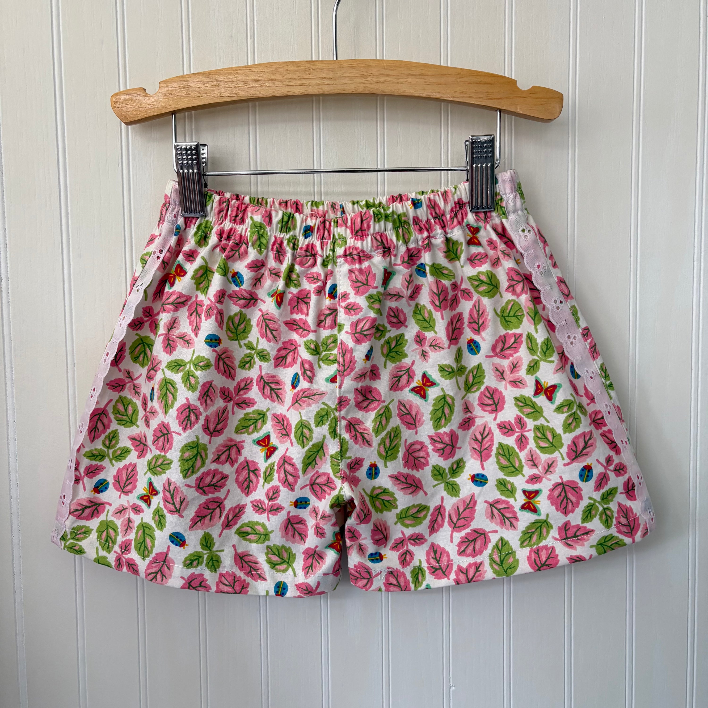 Ladybug eyelet shorts - 4Y