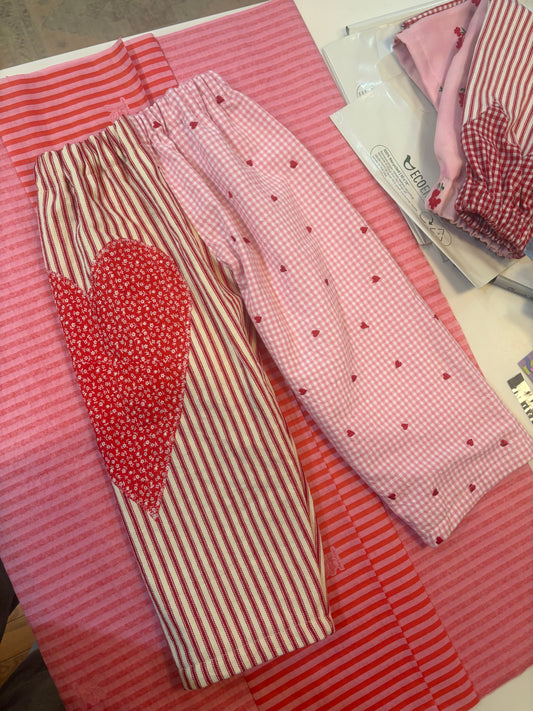 Heart patch pants - 3T