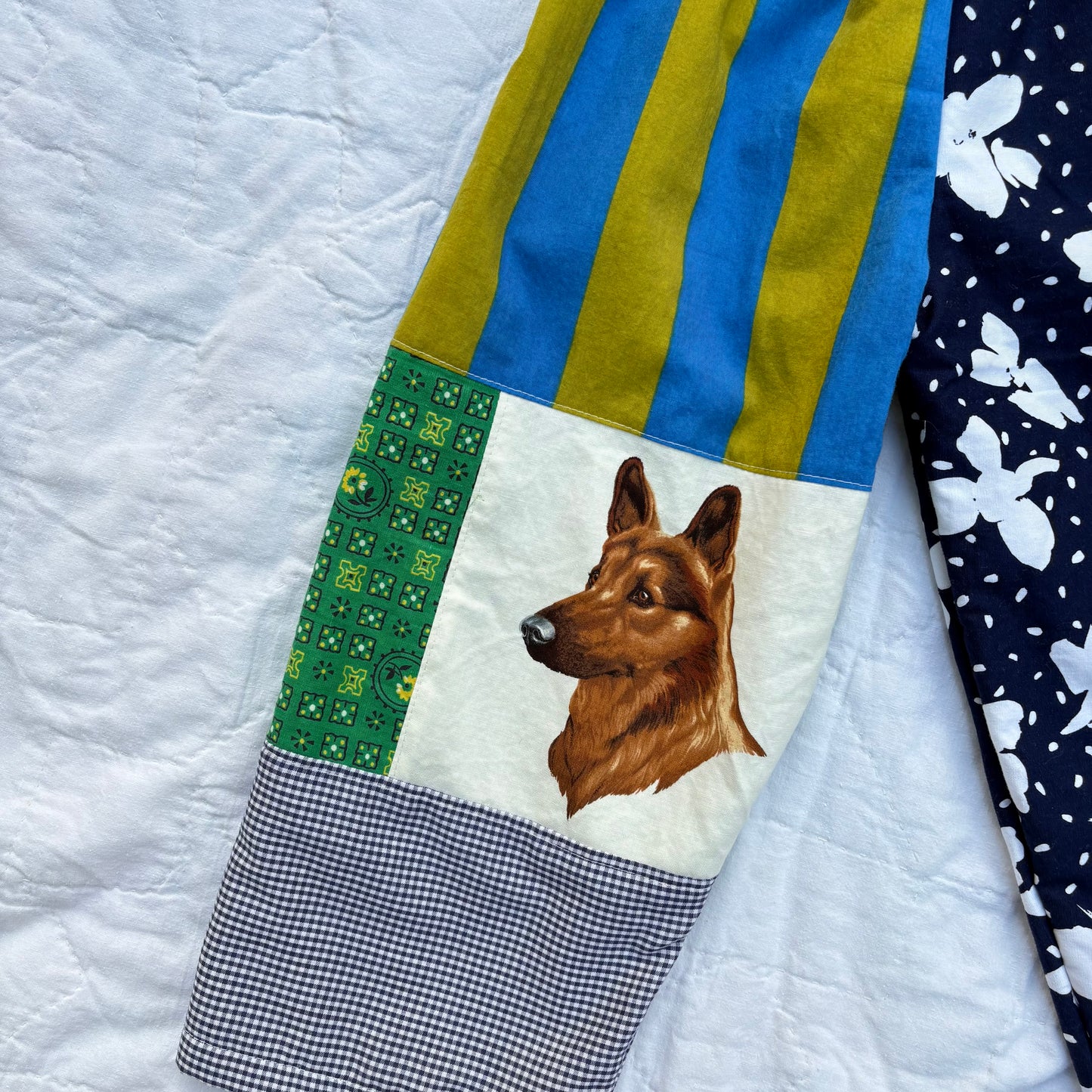 German shepherd mix print pants - 4Y