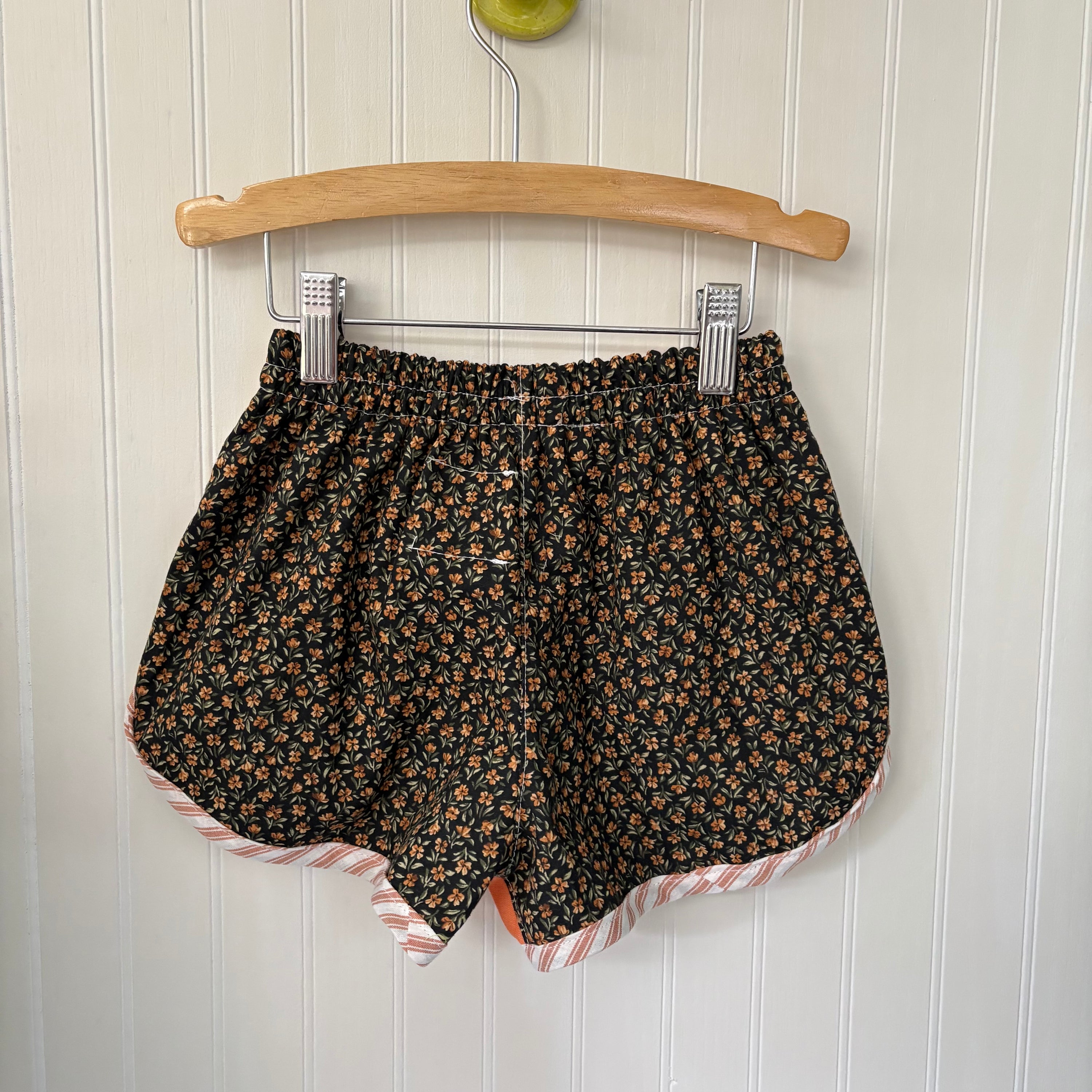 Embroidered track shorts - 4Y