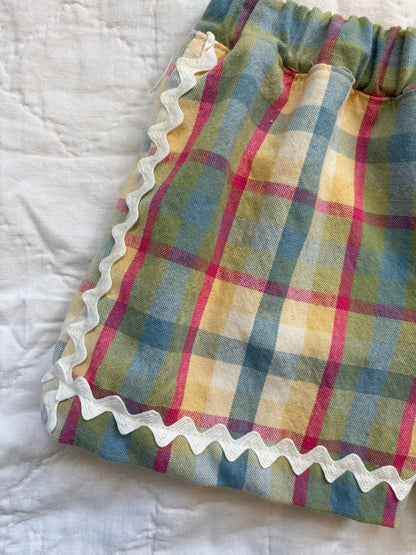 Green plaid picnic shorts - 3T