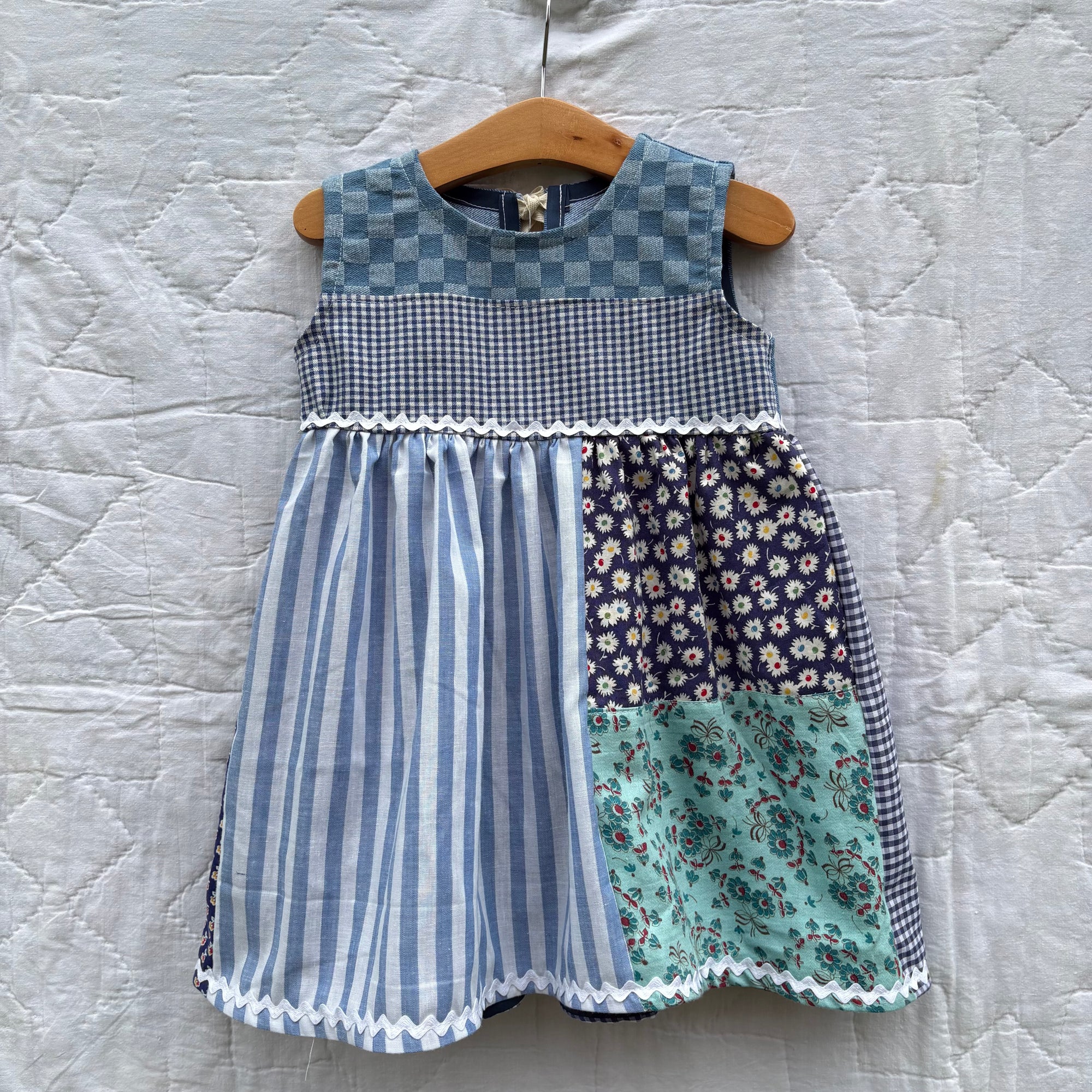 Field trip dress - 2T