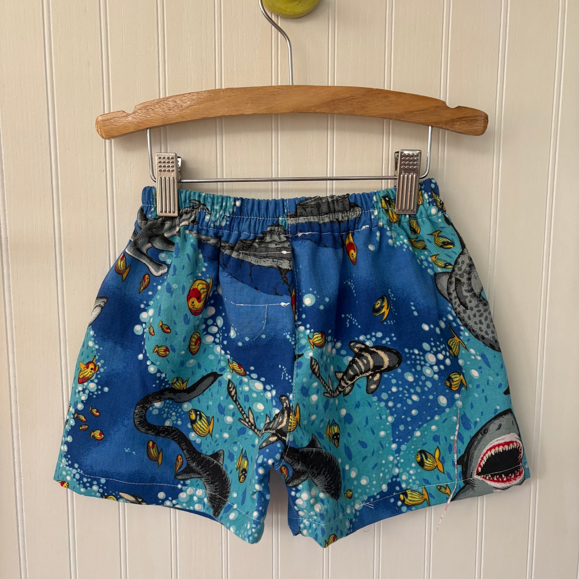 Shark shorts - 5Y