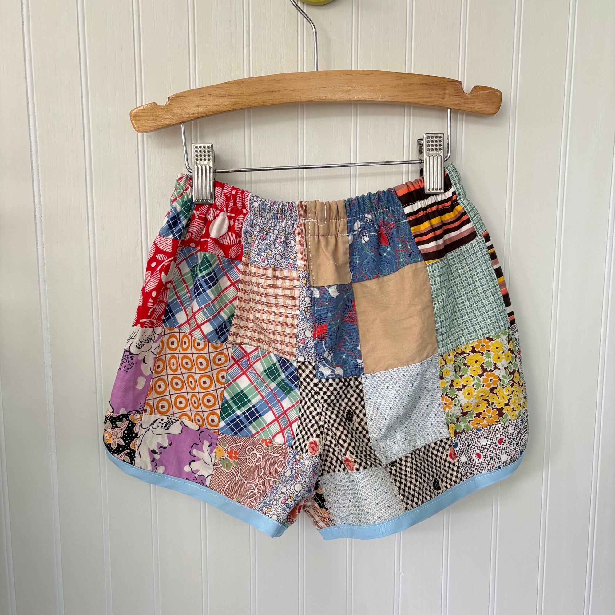 Quilt top track shorts - 5Y