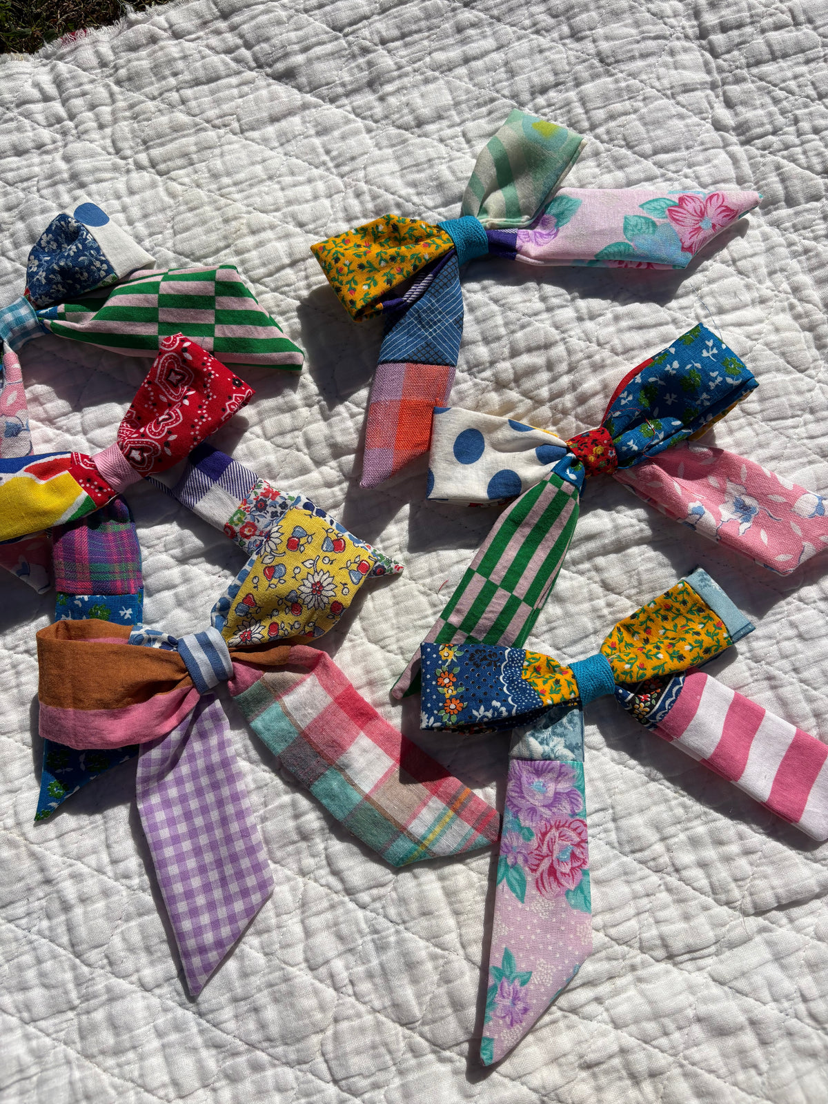 Scrapbook bows