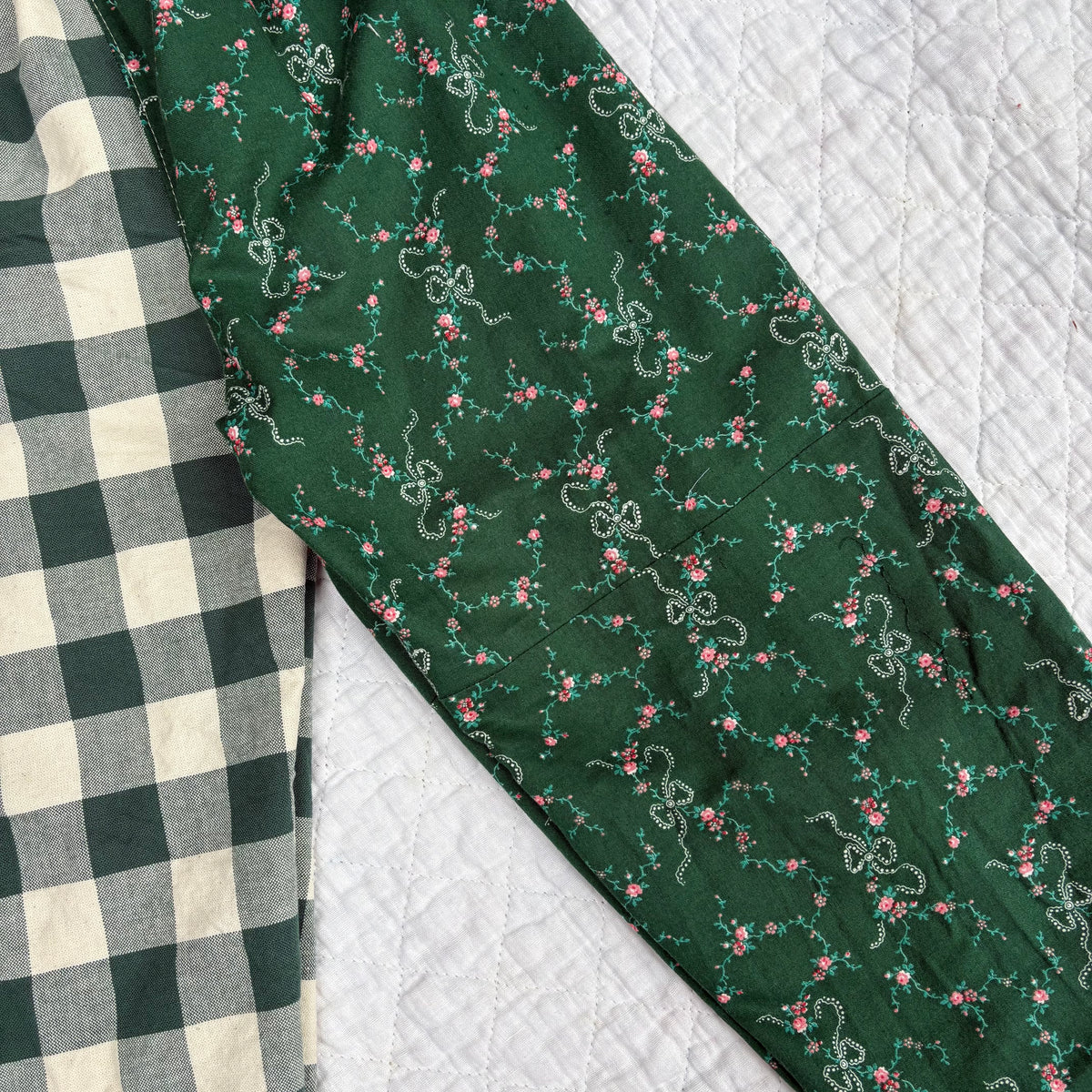 Green ribbon mix print pants - 4Y