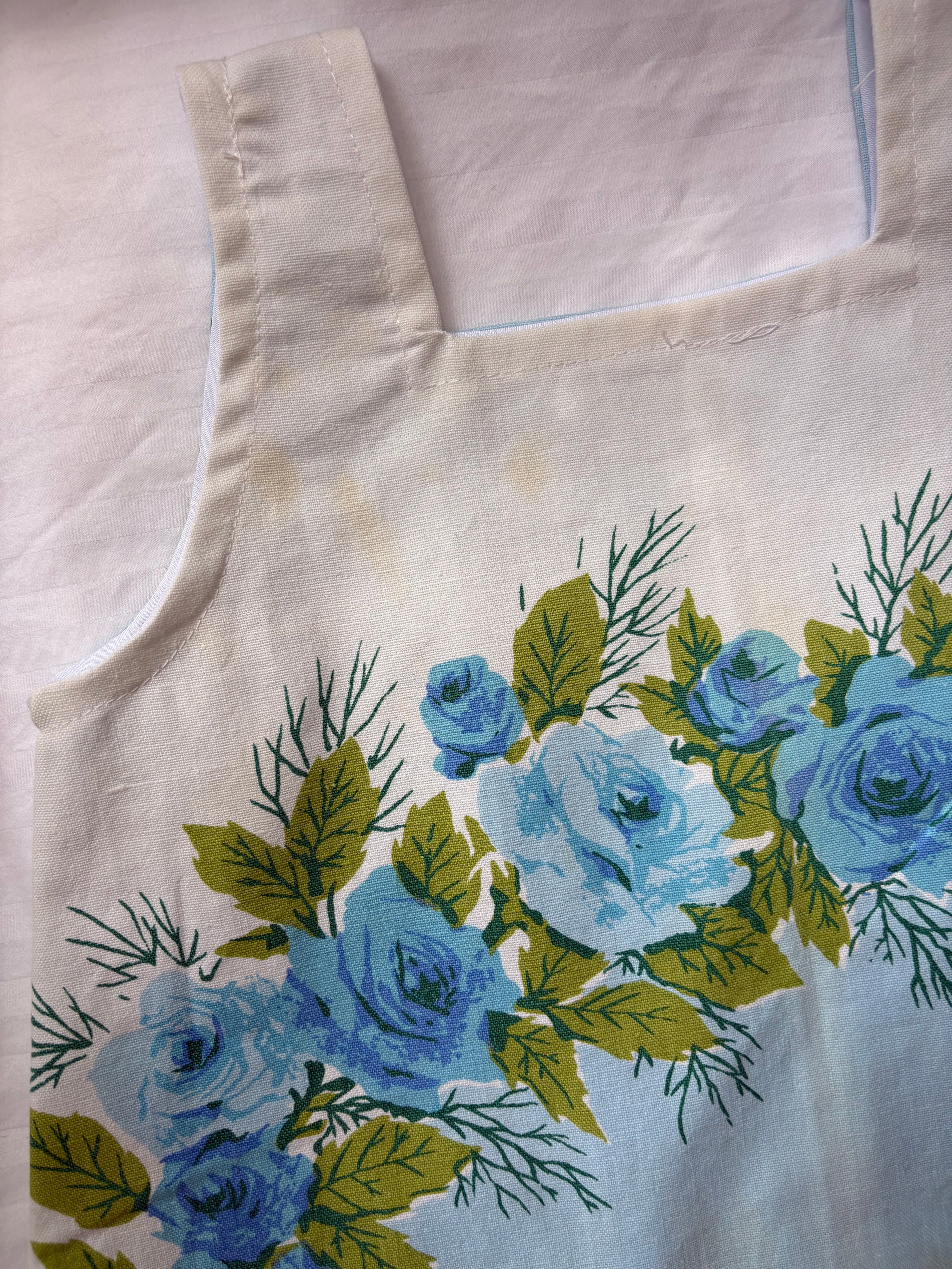 Floral tablecloth set - 4/5 *read!*