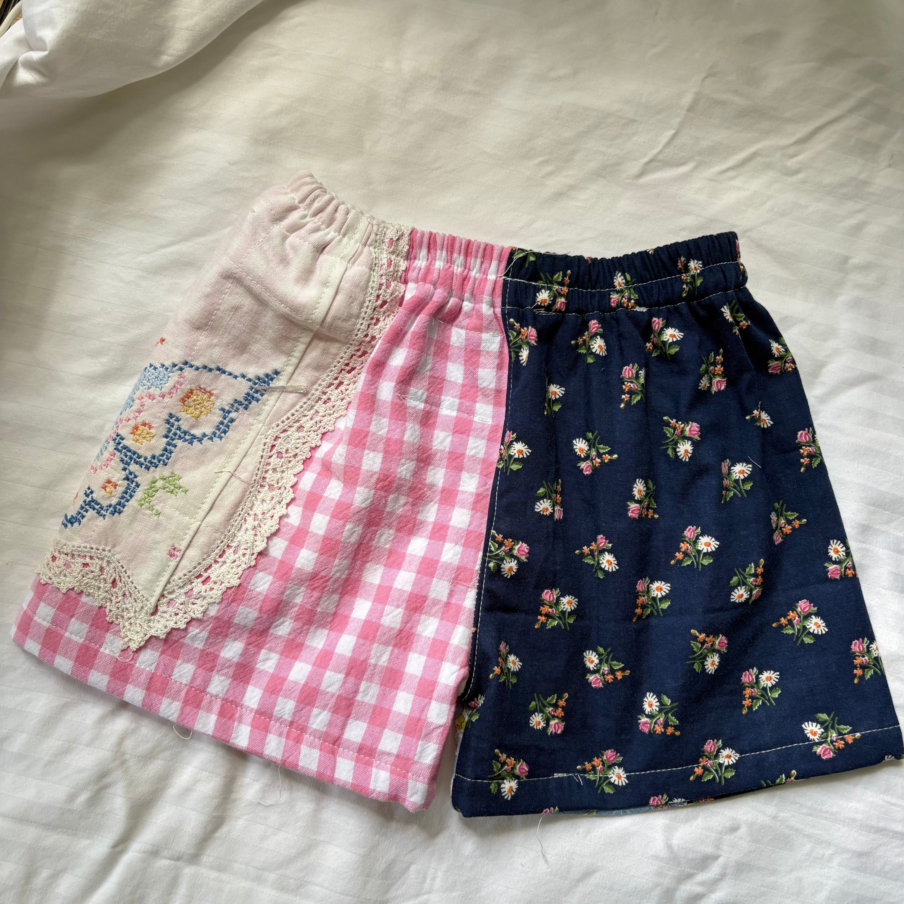 Butterfly shorts - 4Y