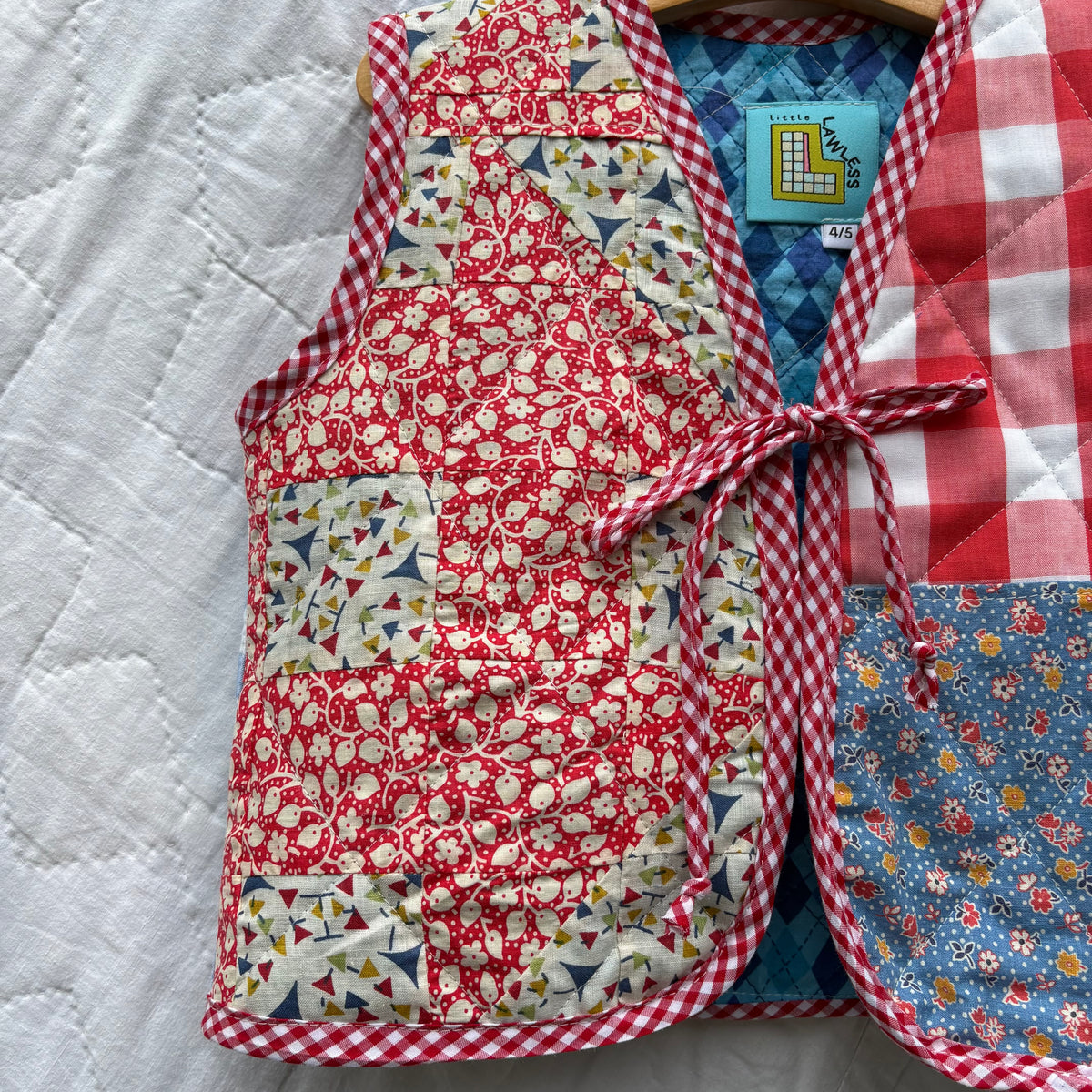 Scrapbook vest - 4/5