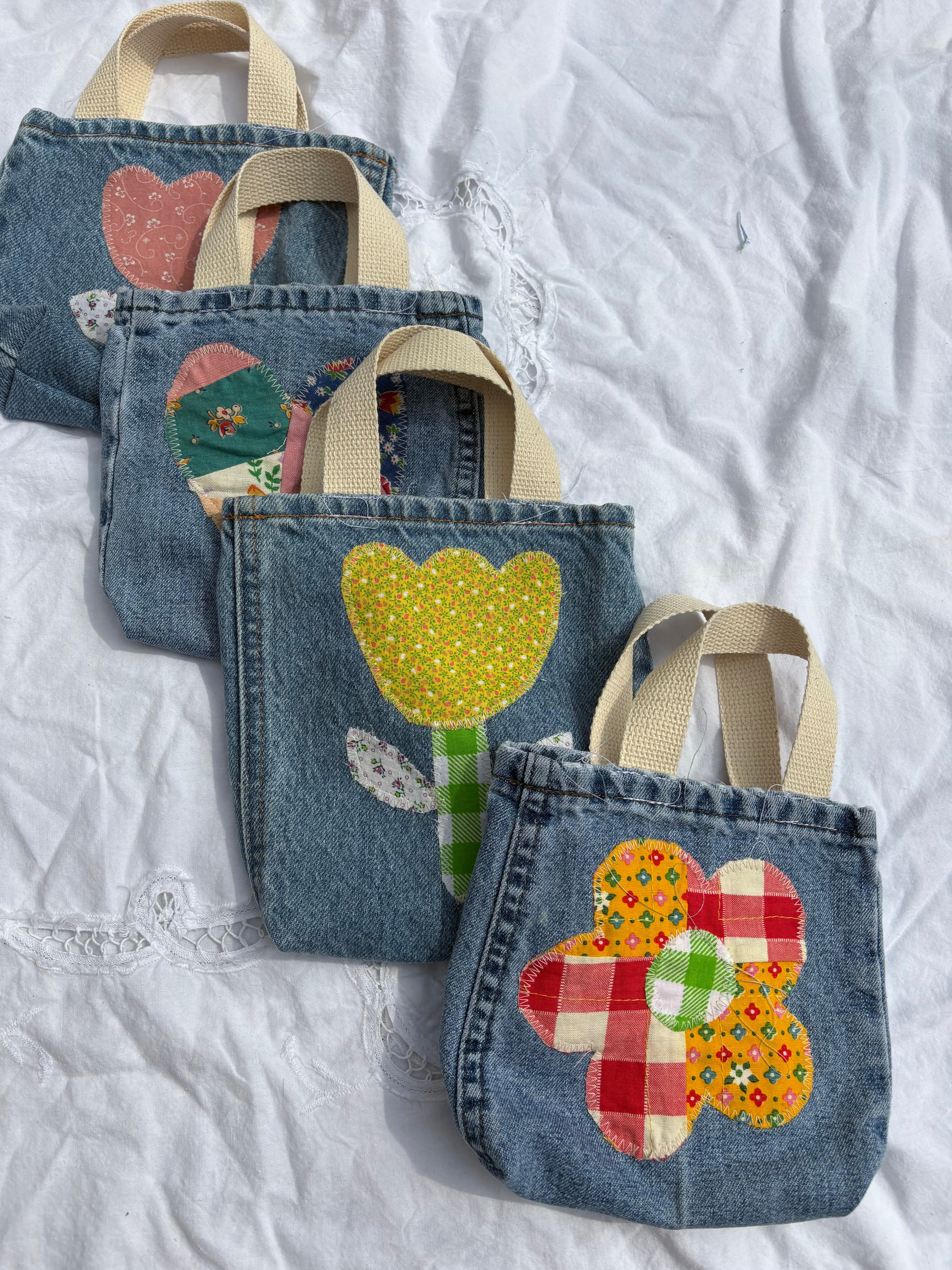 Tiny totes