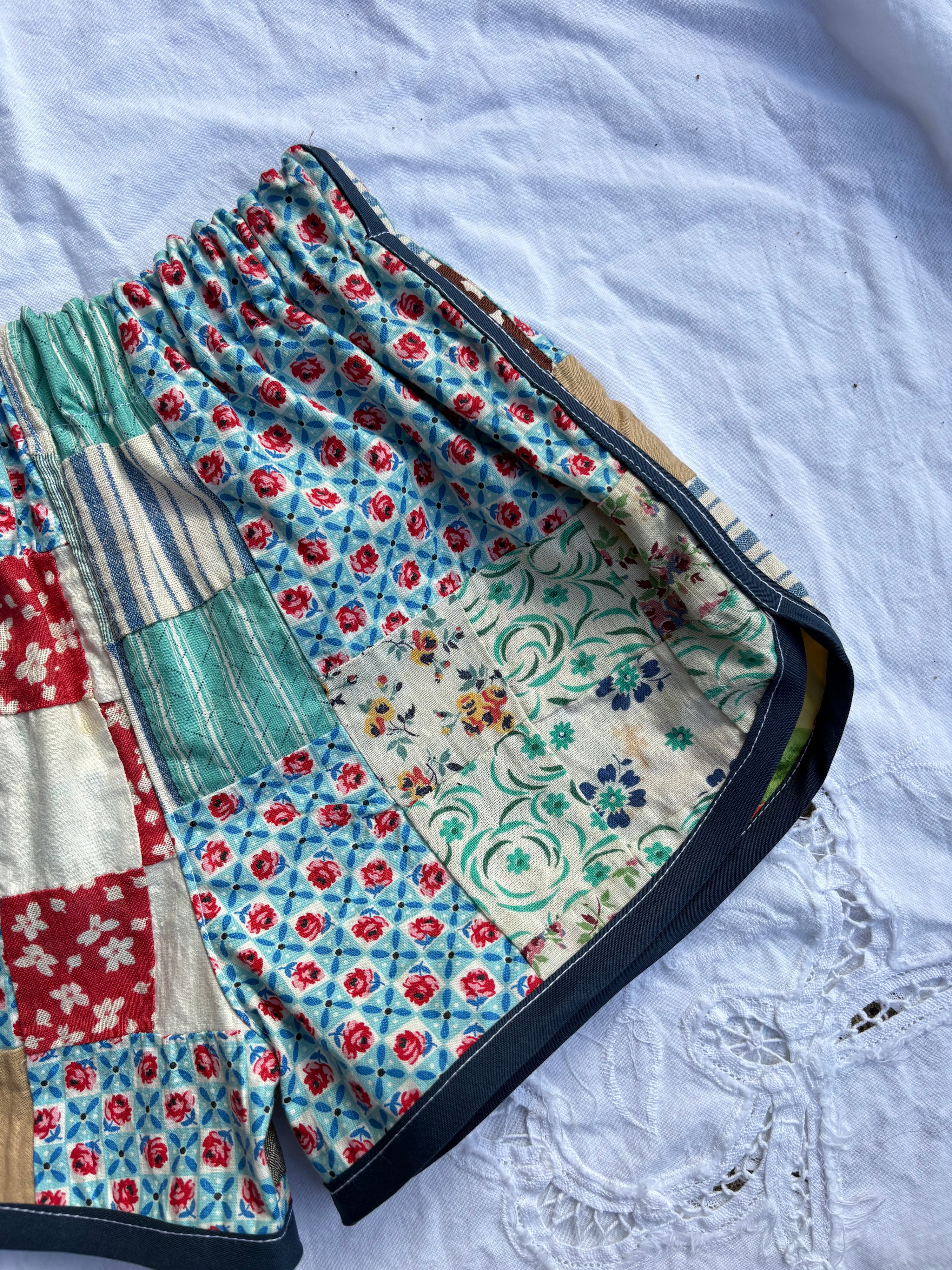 Quilt top track shorts - 4Y